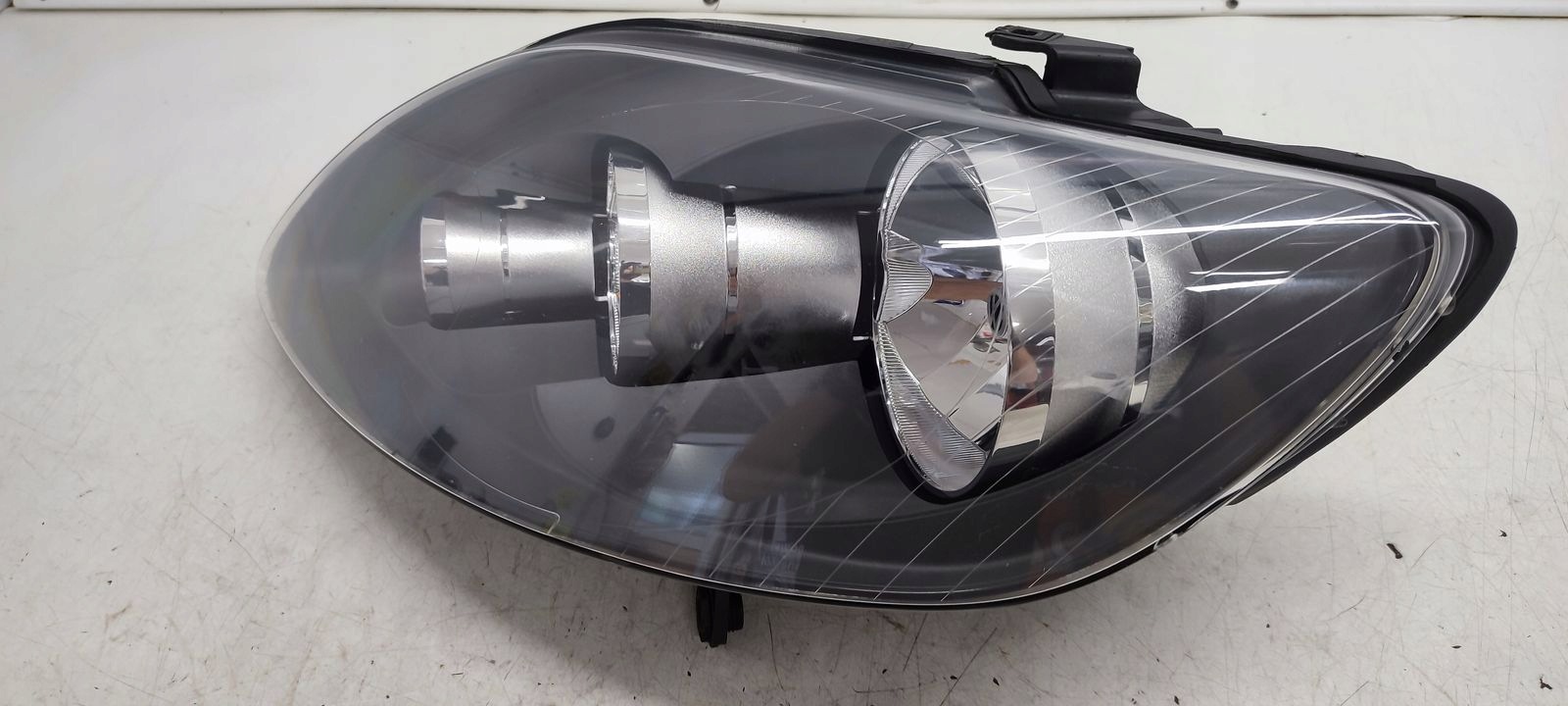 light front front left VW Golf plus