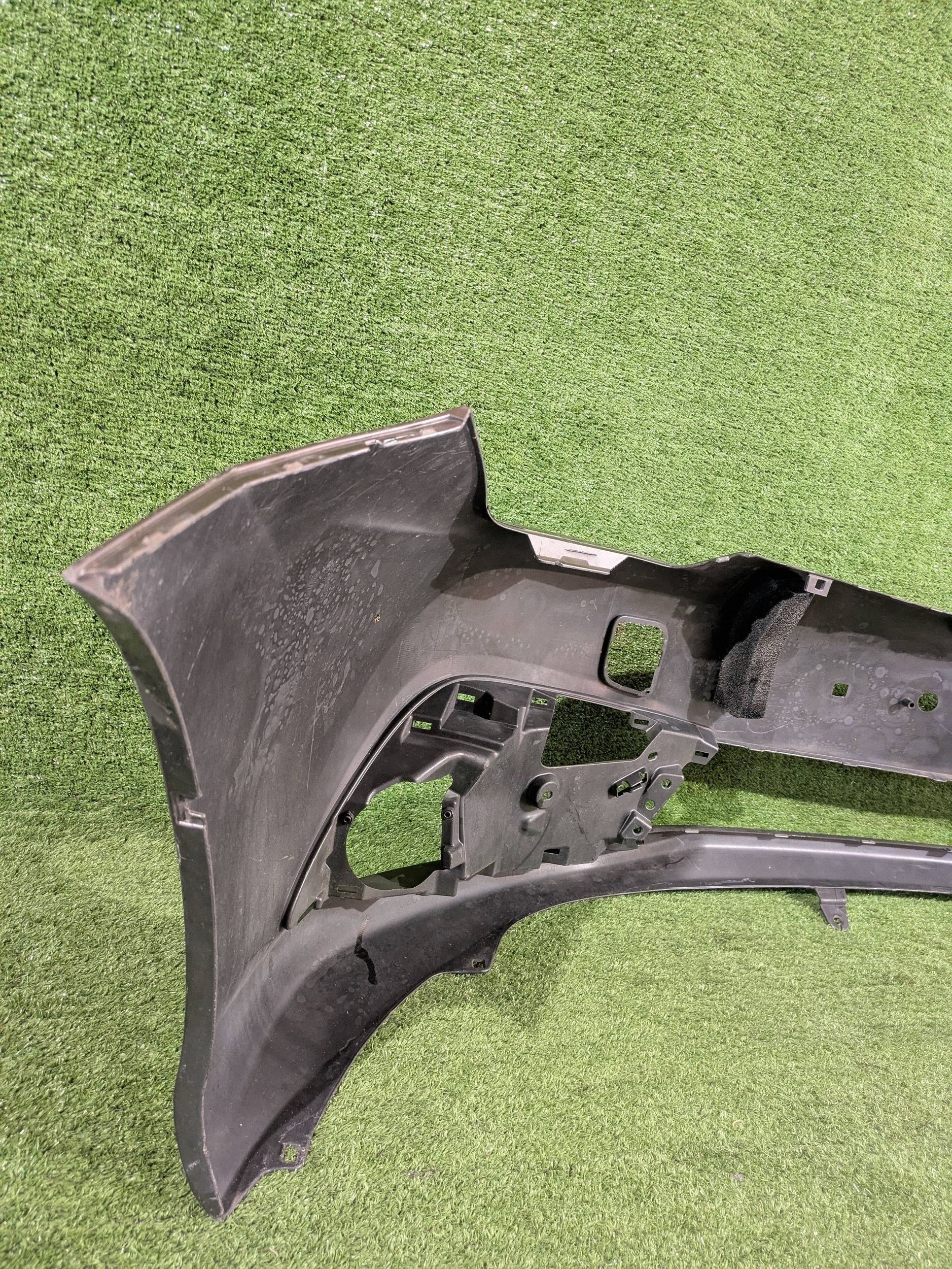 front bumper front TOYOTA AURIS II LIFT without PDC NR.Z9810