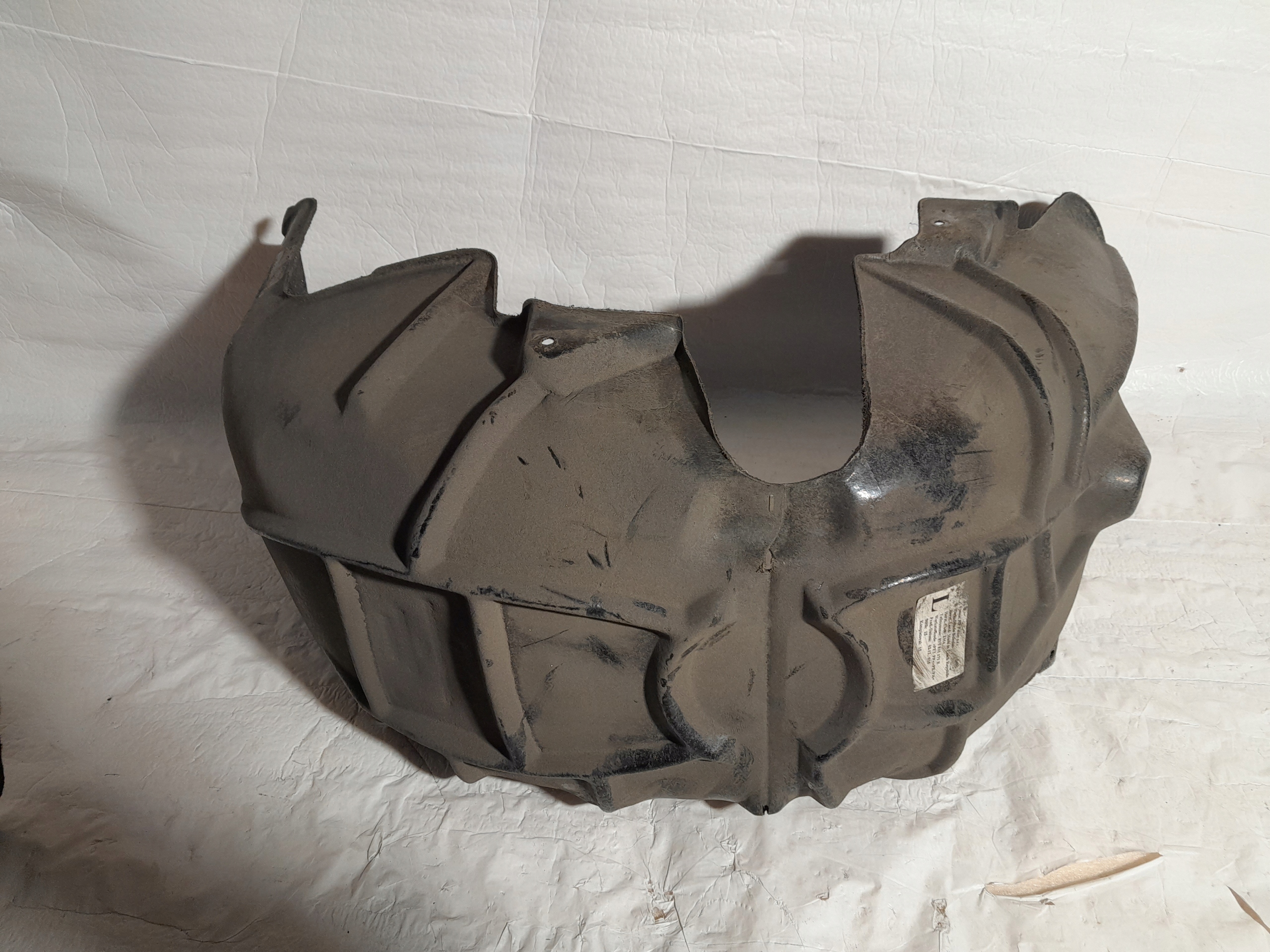 AUDI A3 S3 8V mudguard left rear part 8V5810171B
