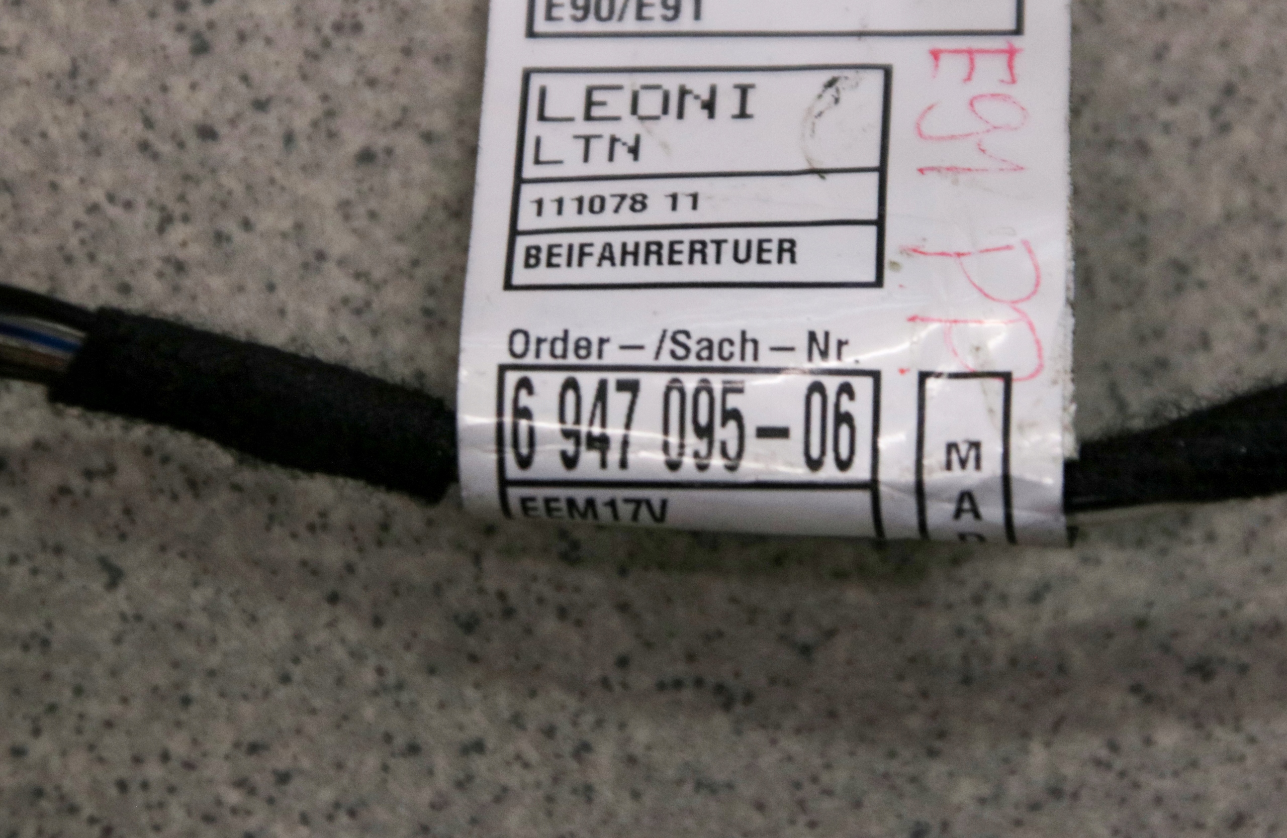 BMW E90 E91 bundle door right front KEYLESS SKLADANE mirrors 6947095