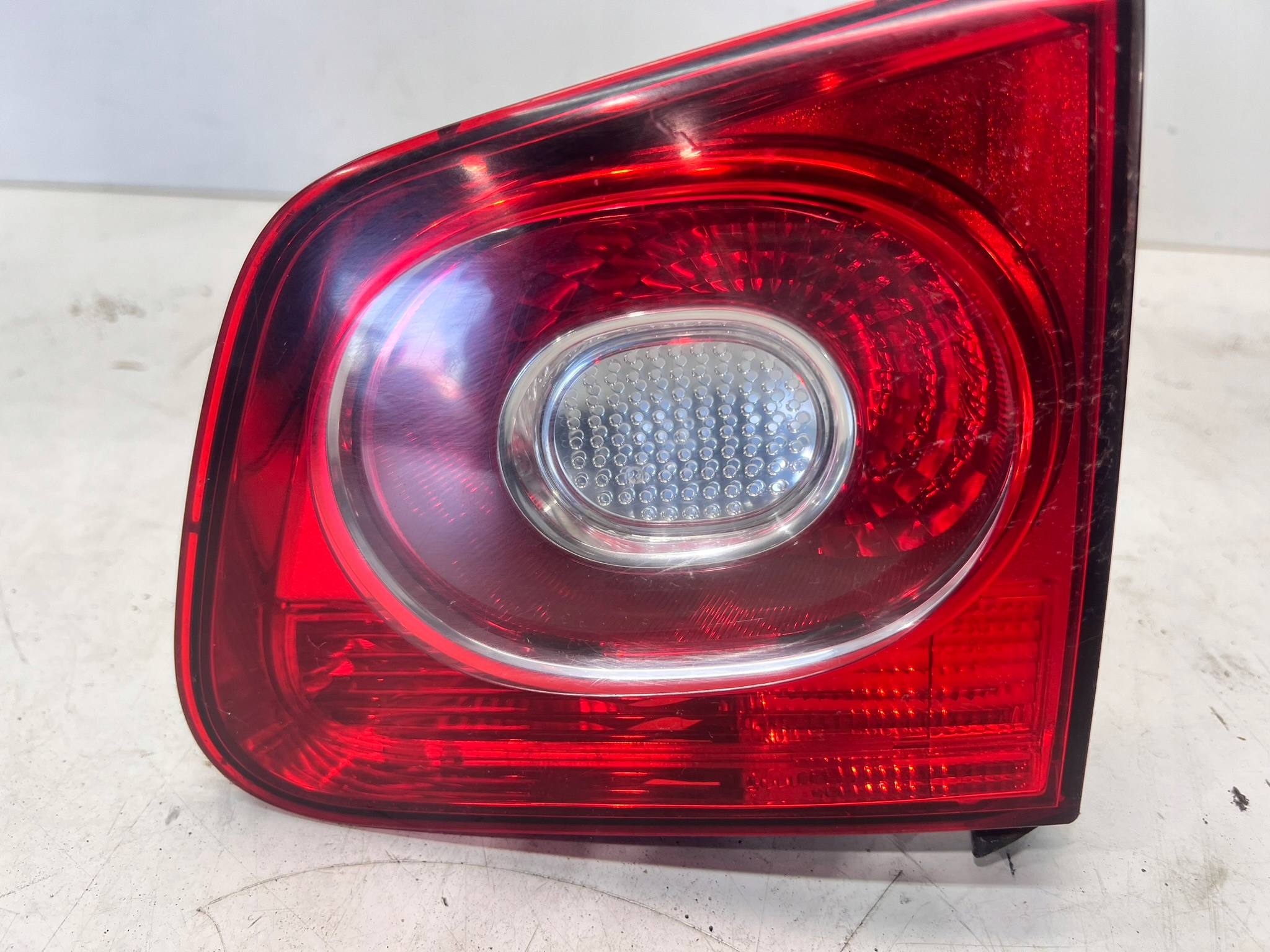 light right rear part Z bonnet VW TIGUAN 5N0945094B