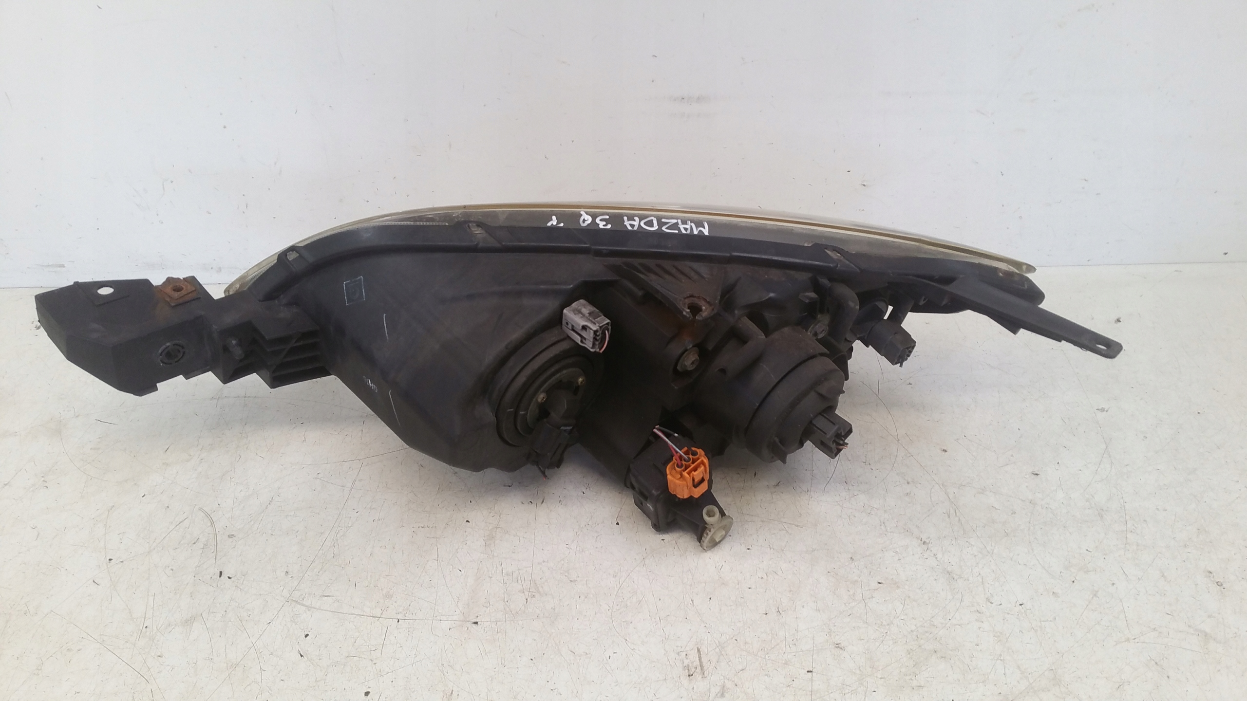 light right front europa Mazda 3
