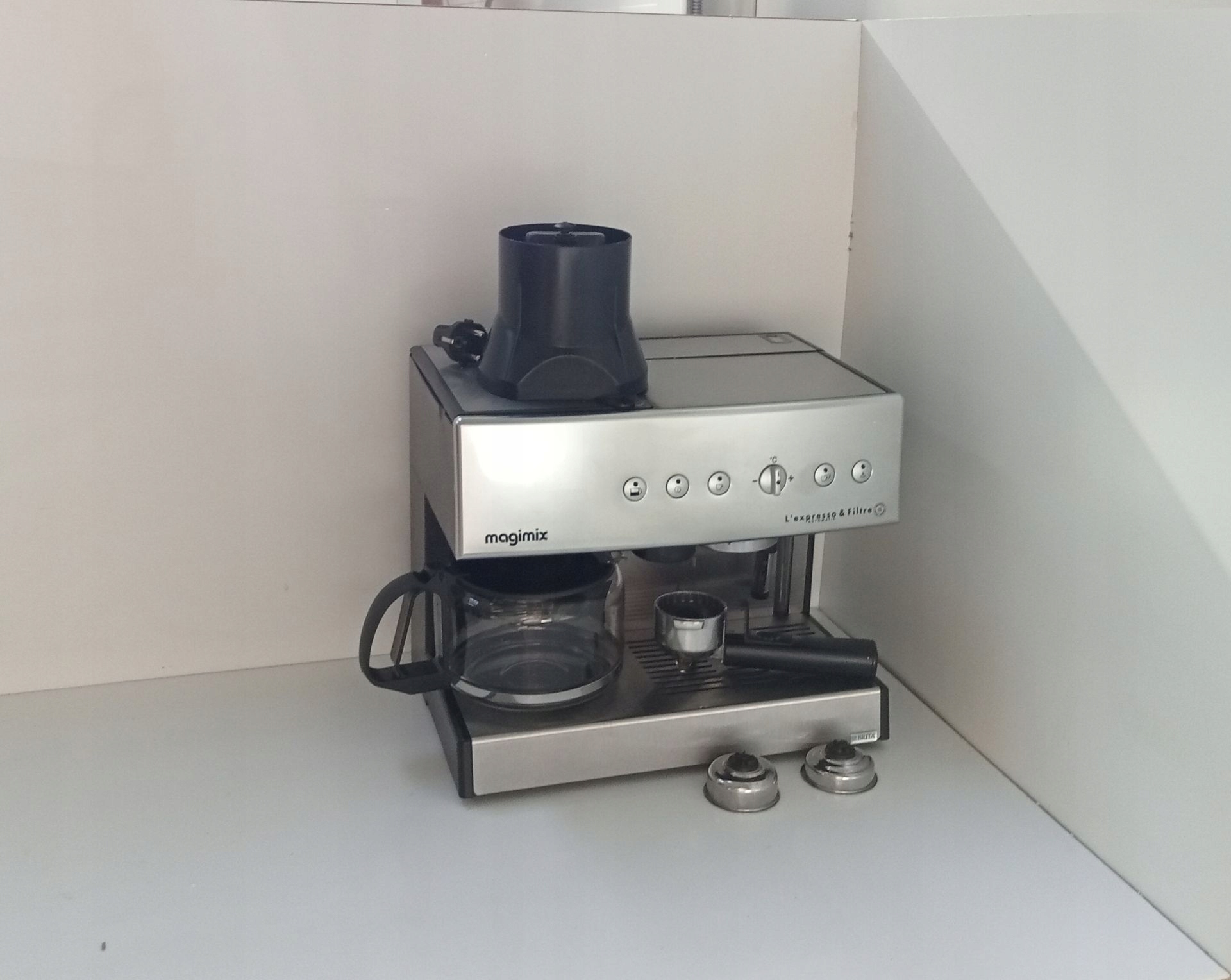 Ekspres ciśnieniowo-przelewowy Magimix 2010 W EAN (GTIN) 3519280114231