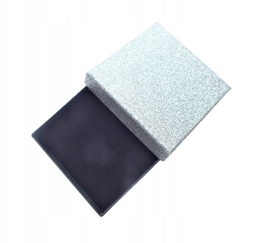 

Pudełeczko na biżuterię 8,8 x 8,8 x 1,5cm 6 sztuk