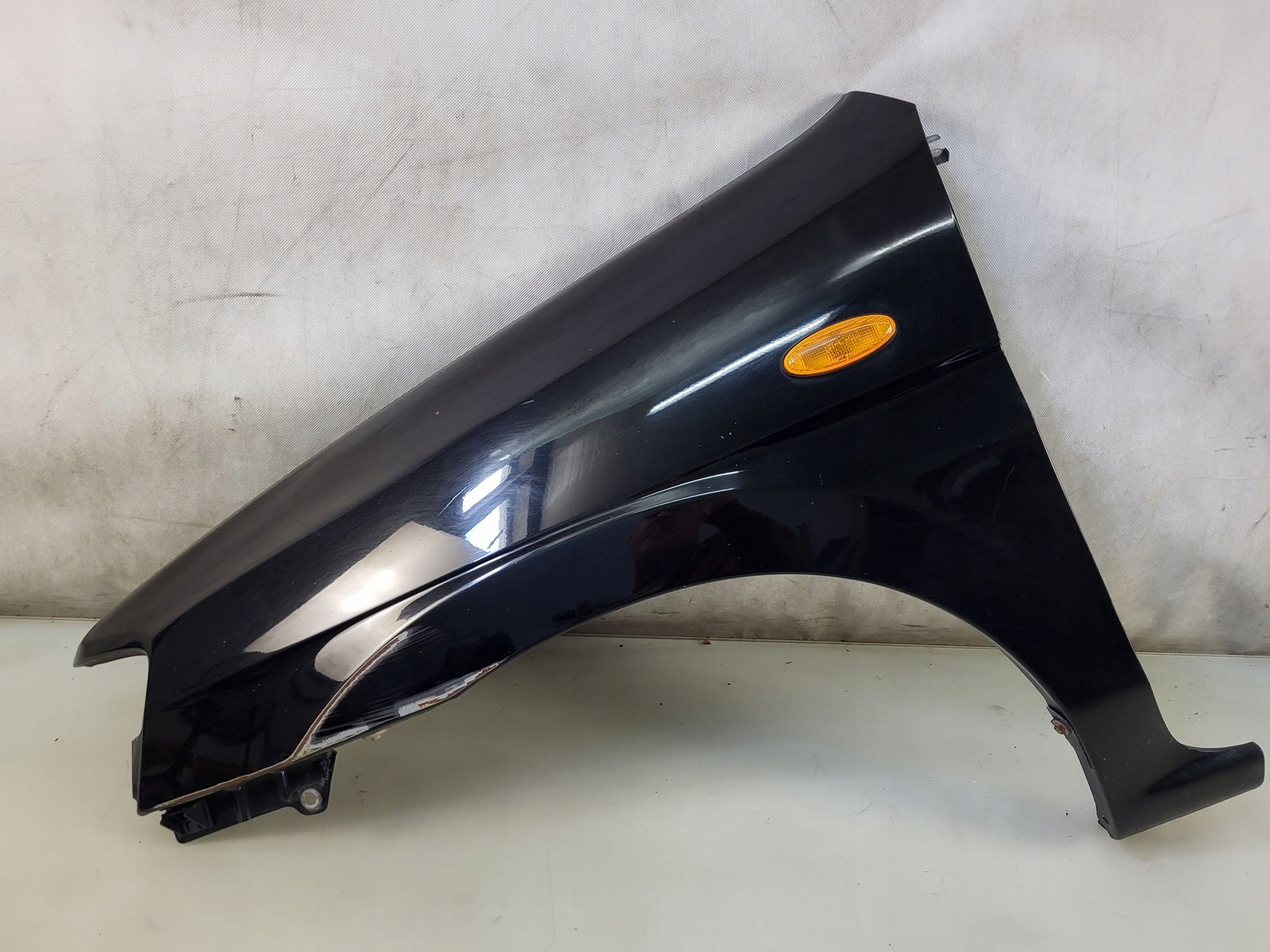 fender left front front A3F MAZDA DEMIO