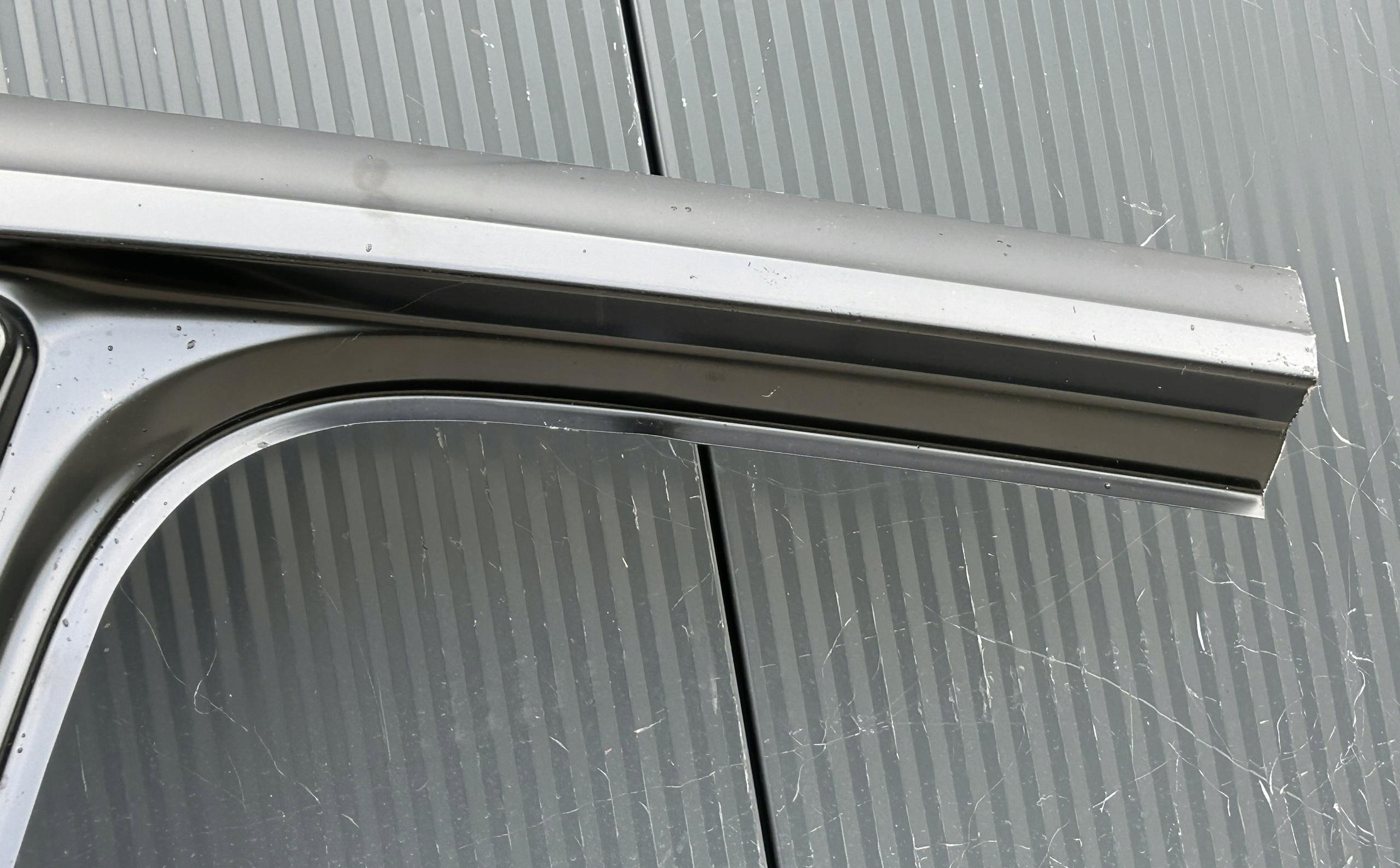 fender side pillar right rear part VW TOURAN II 5TA
