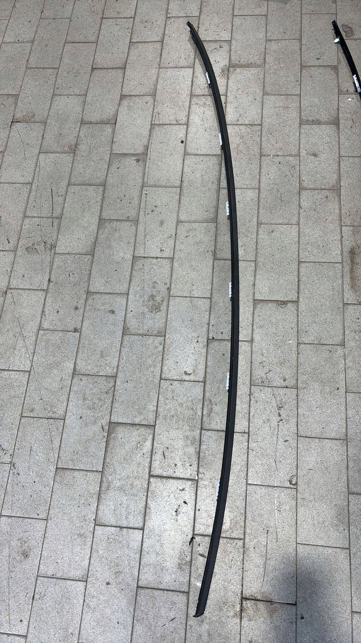 moulding roof left side Renault Arkana