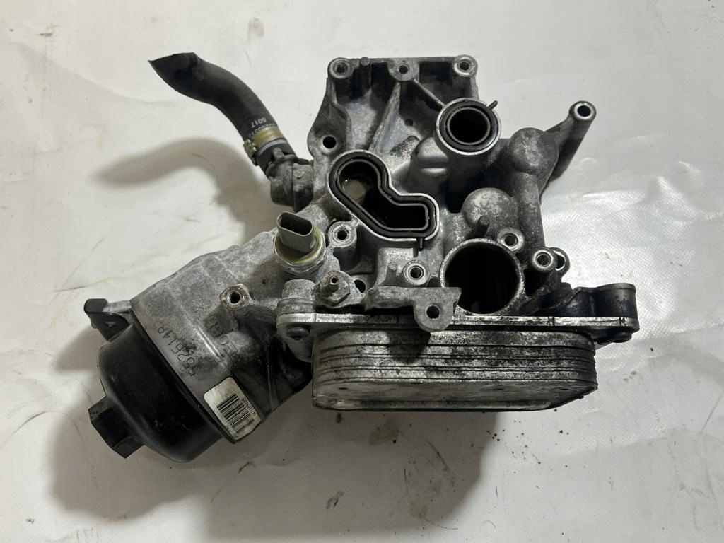 Gehäuse Ölfiltergehäuse OPEL CORSA E 18R 1.3 CDTI 55261482