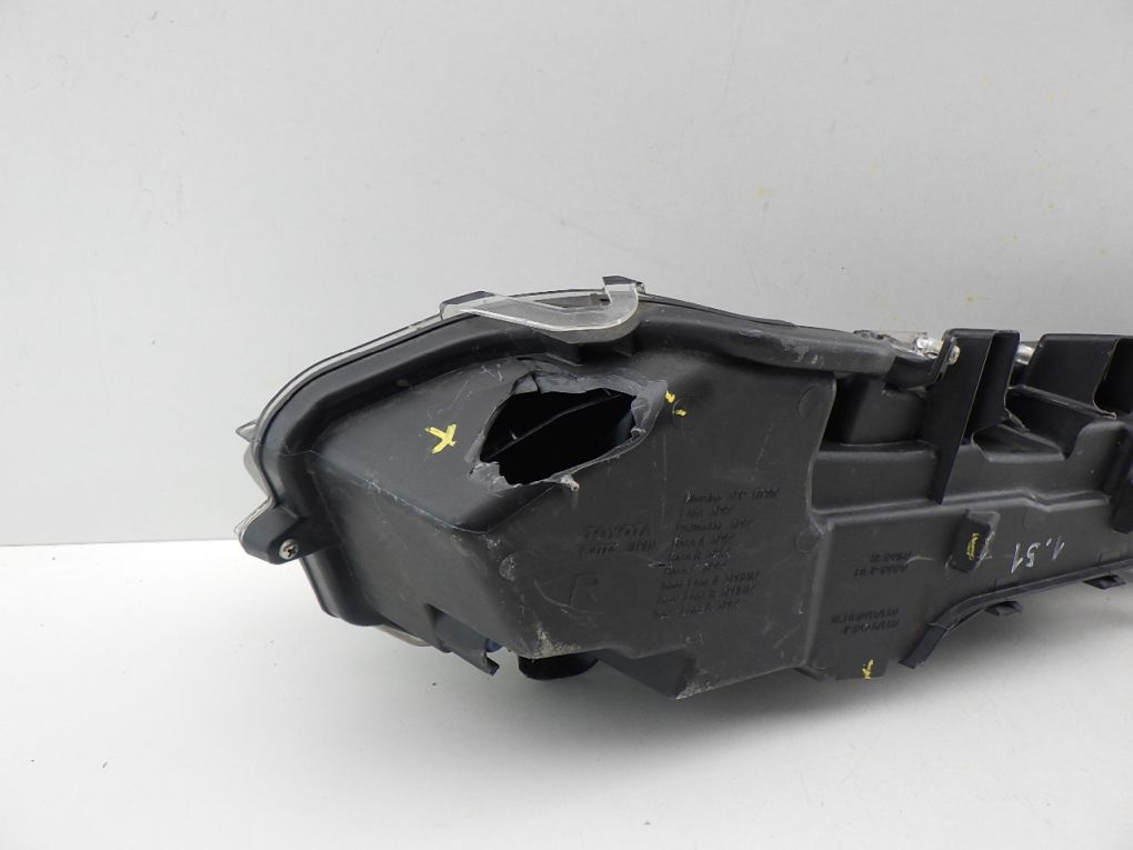 LEXUS NX and 14- light front right