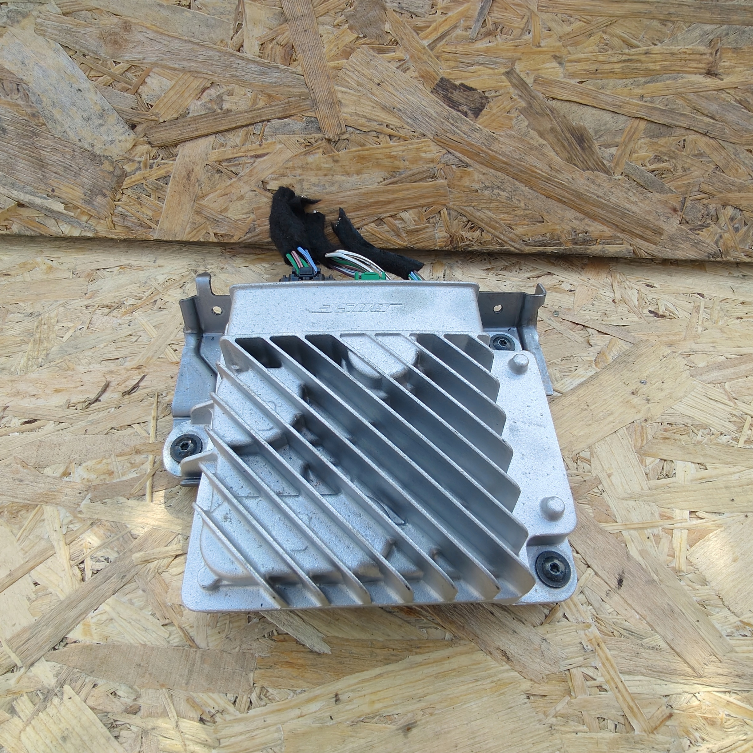 amplifier AUDIO BOSE RENAULT MEGANE IV