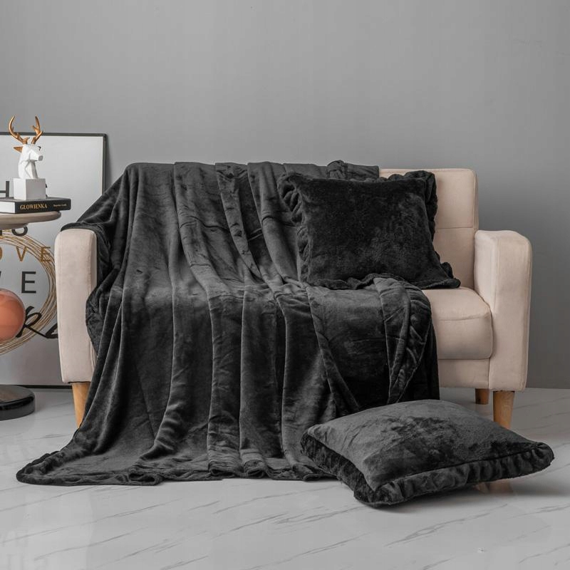 Deka z mikrovlákna 200x220 Ruffly černá s volánky