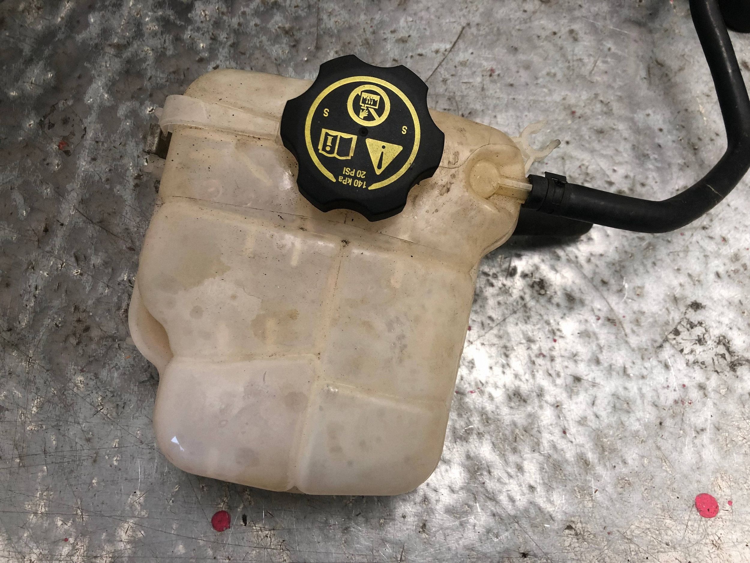 réservoir eau OPEL ASTRA J 2140151
