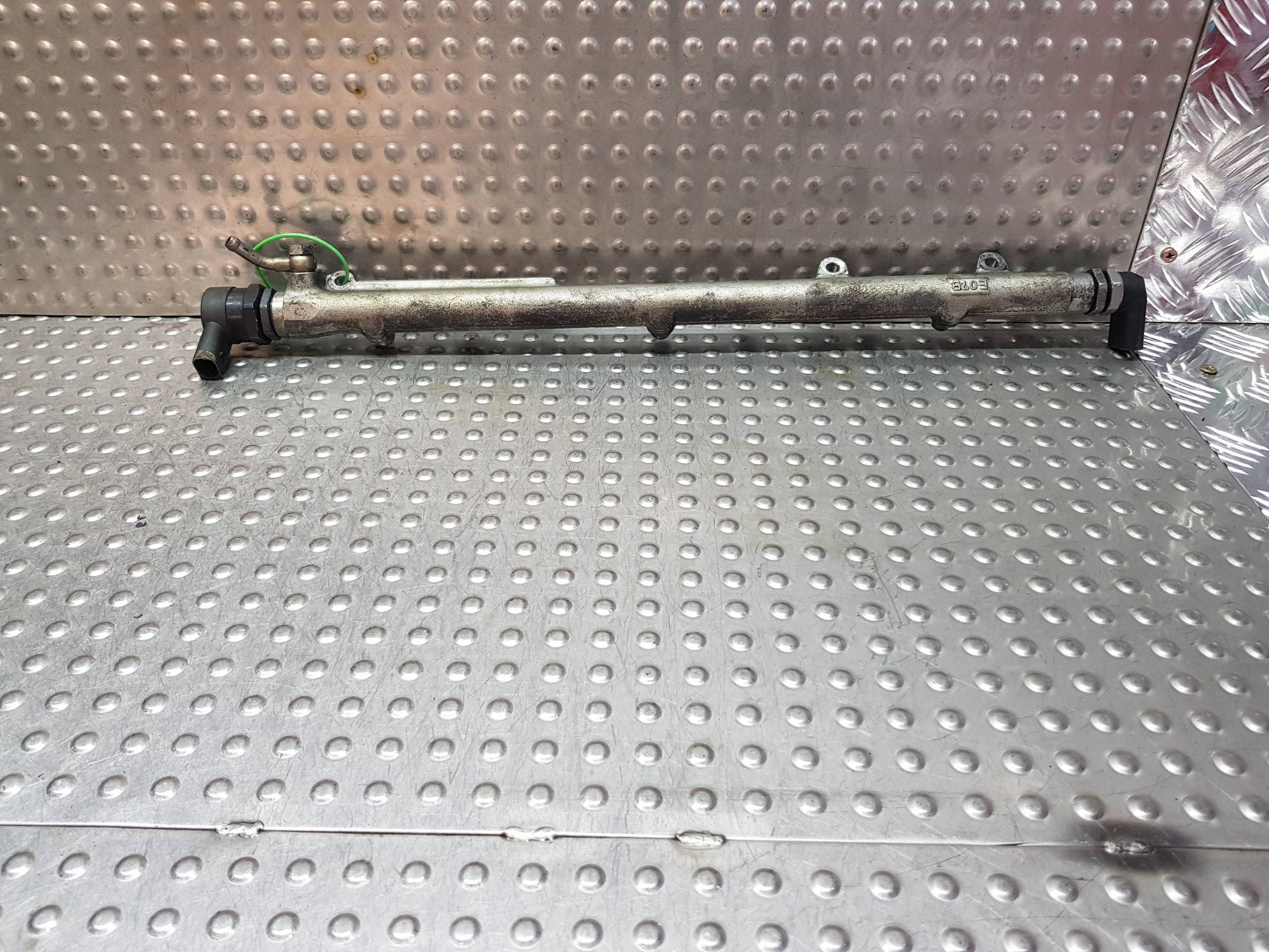 Rampe injection Capteurs 7795514 BMW E60 E61 E65 E70 E87 E90 3.0 D M57N2
