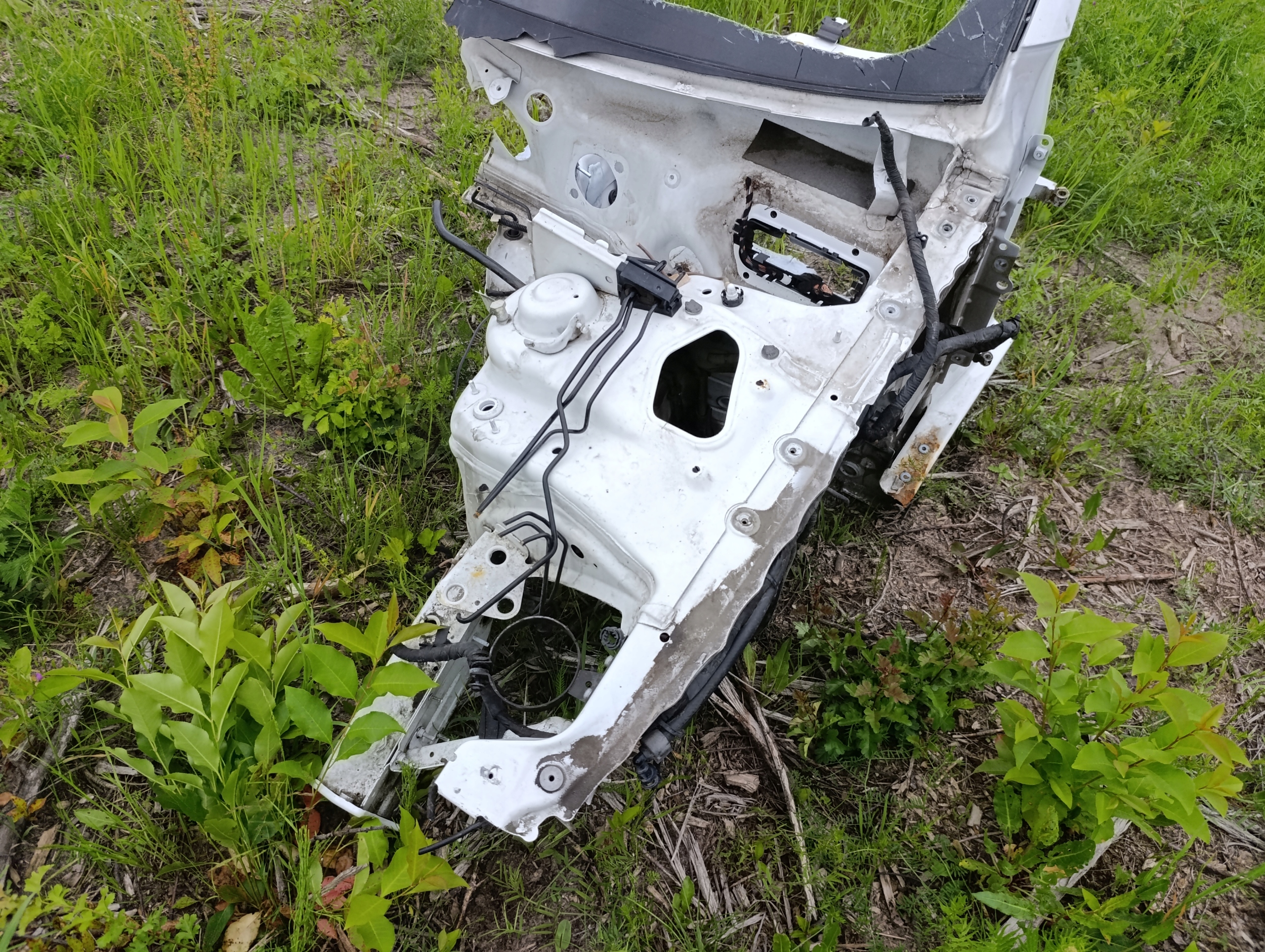 čtvrtka levá přední levý předek audi a4 b8 ly9c
