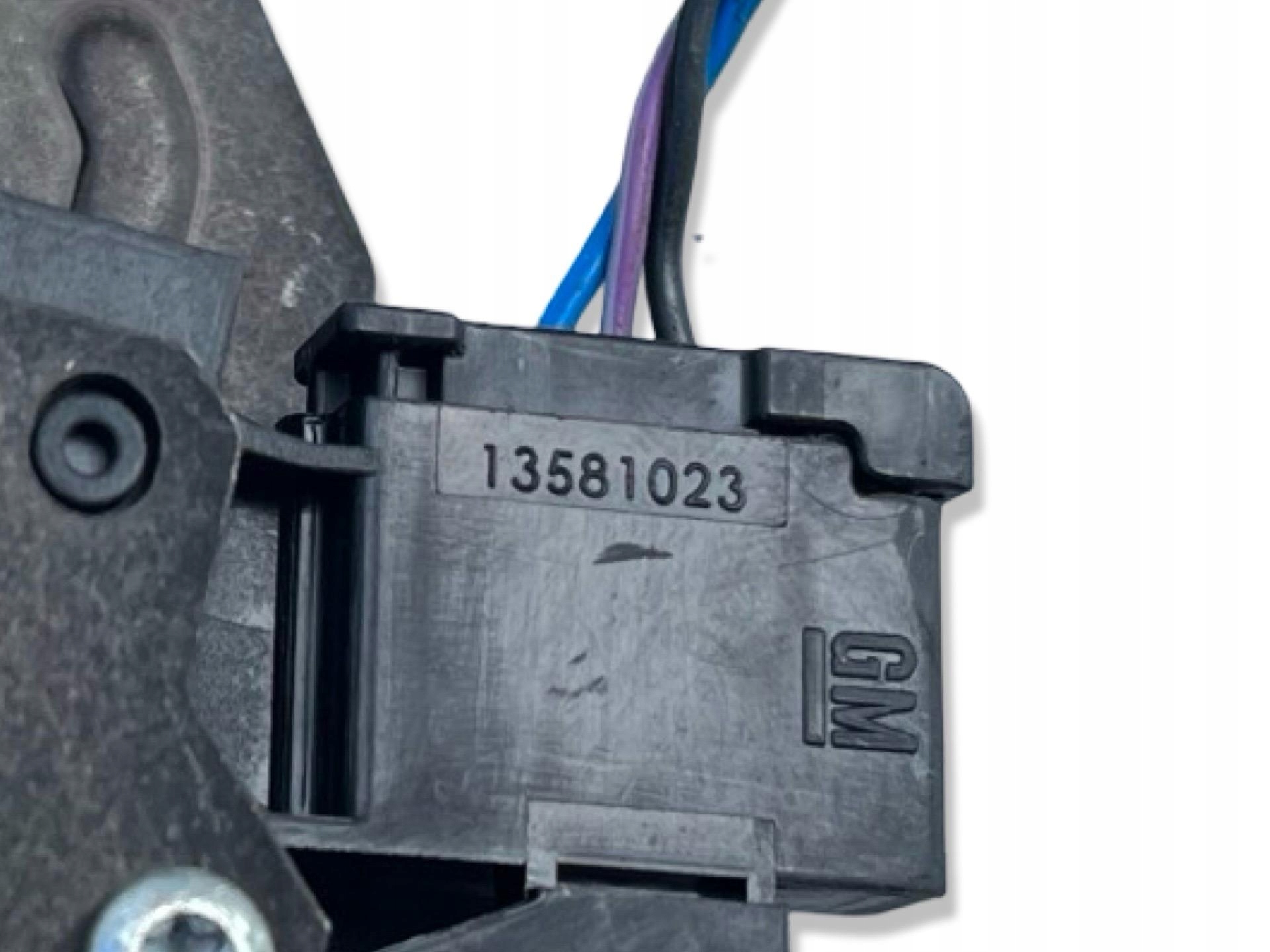 lock bonnet boot Opel Astra J 2011 13581023