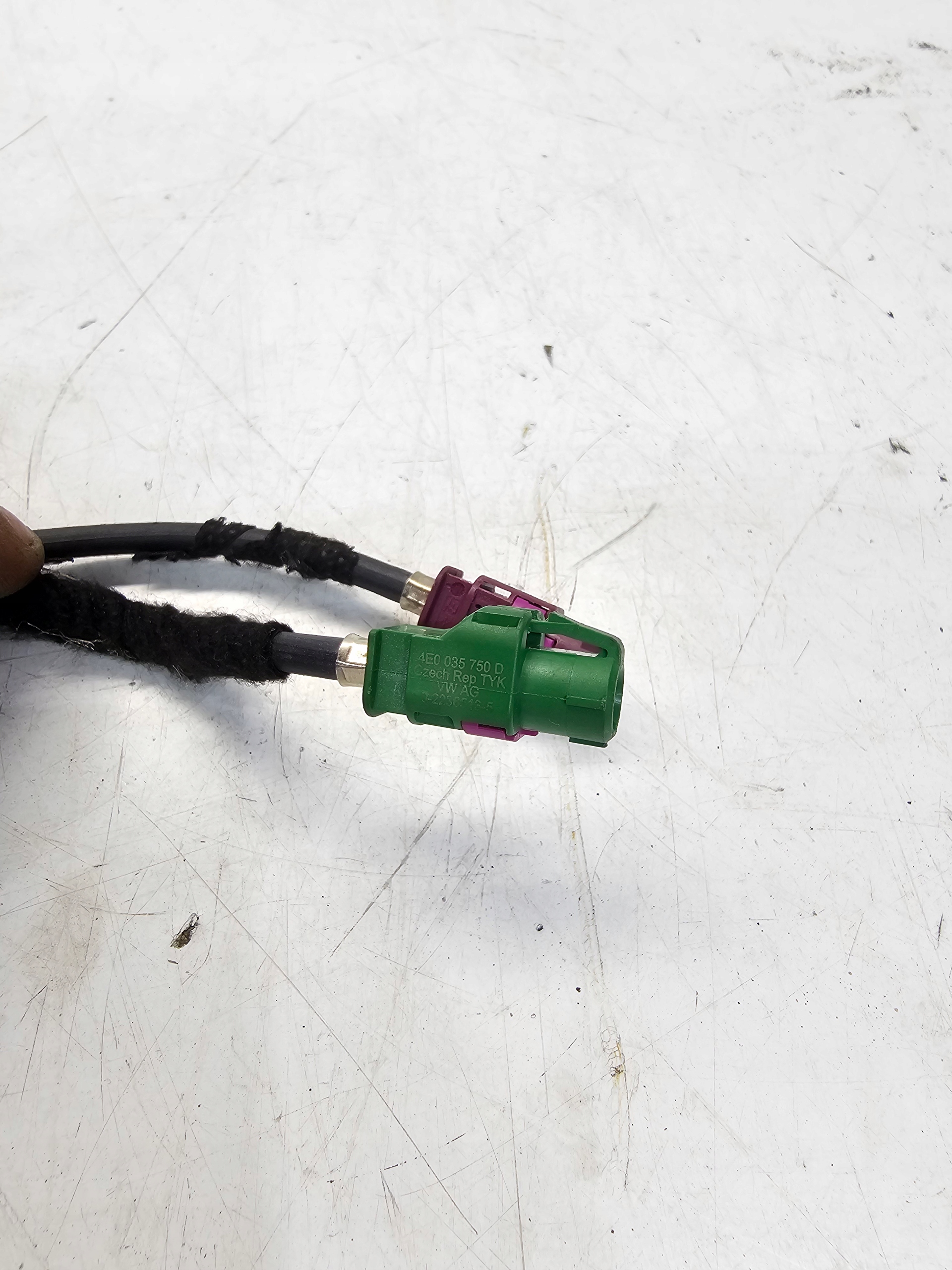 KABEL ADAPTER MMI AUDI A4 A5 A6 A7 Q5 4E0035750D