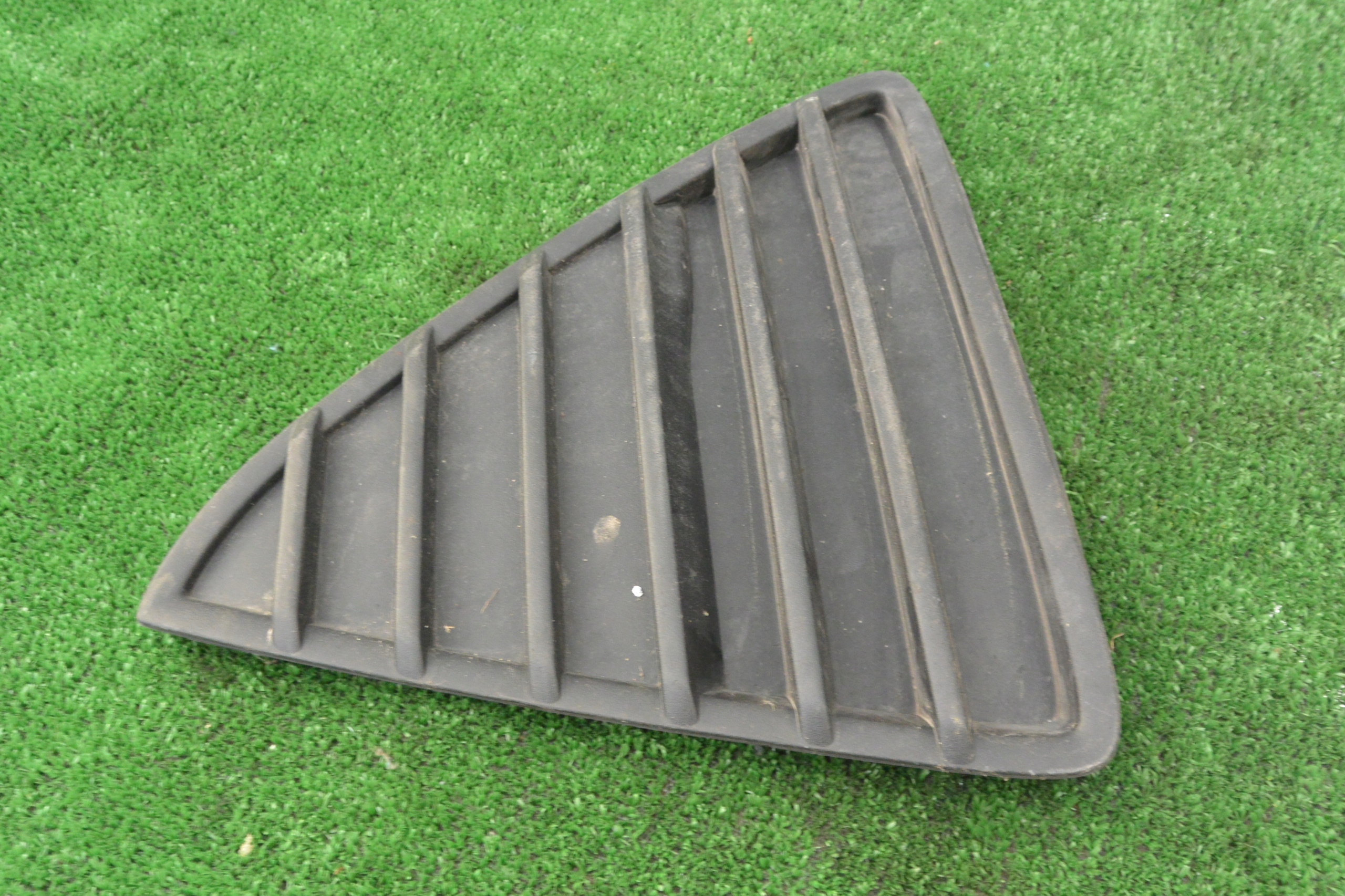 grid of a bumper grille left FORD FOCUS MK3 LIFT