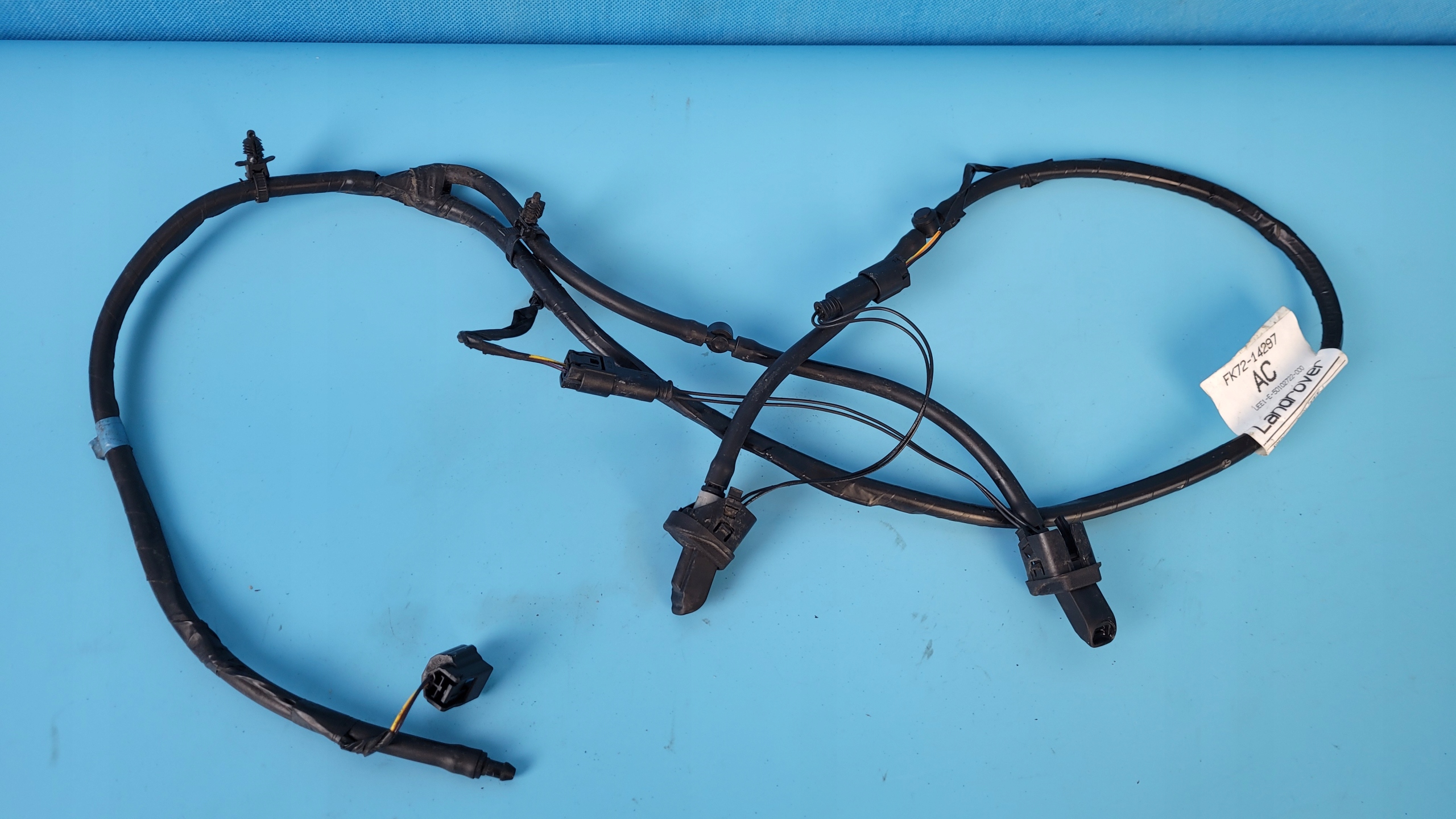 FK72-14297-AC - LAND ROVER L550 форсунки омывателя шланг