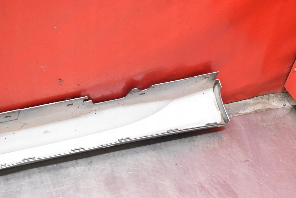 cap threshold left grey 8038076 BMW X1 E84 09-15