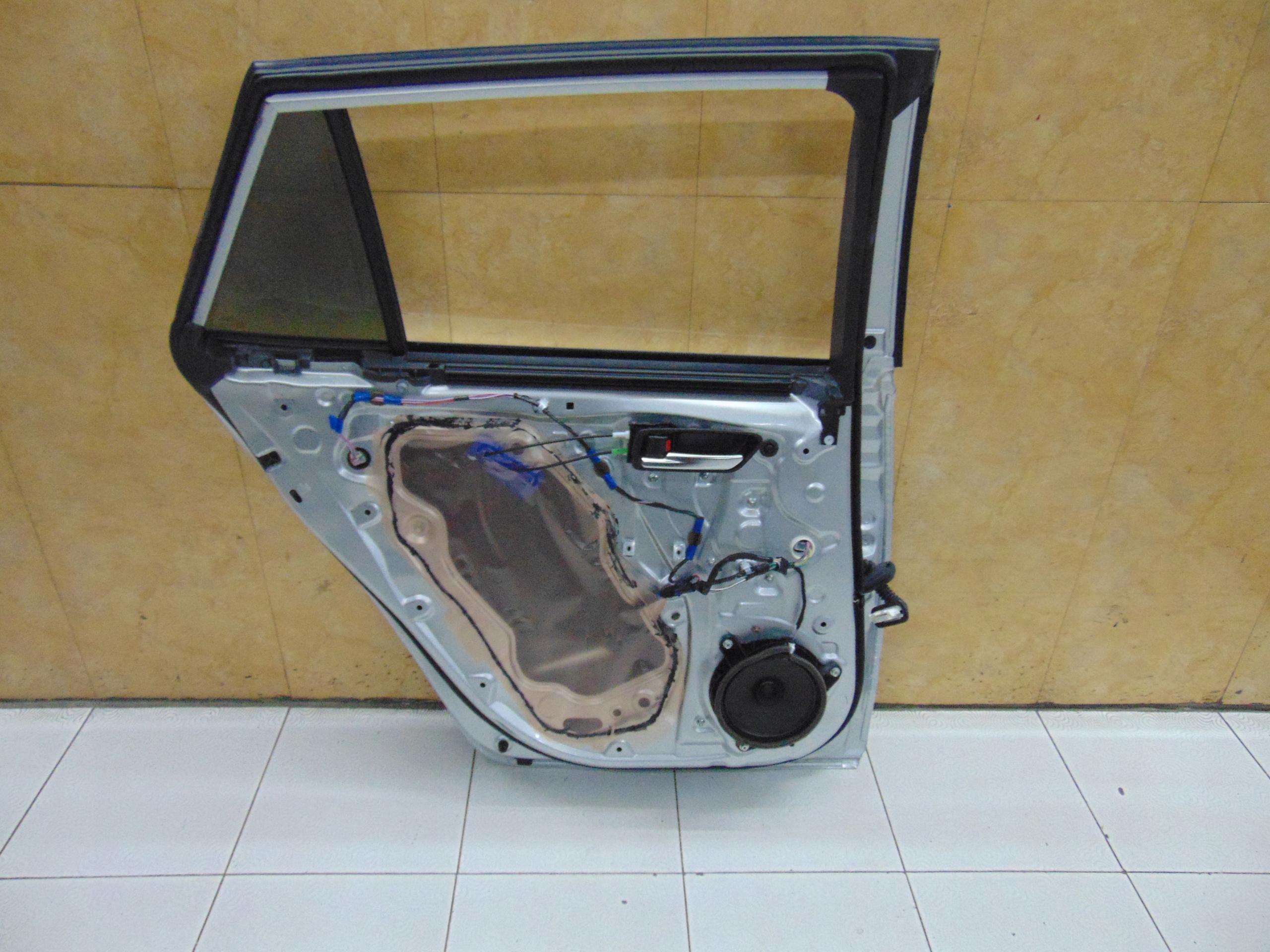 TÜR HECK HINTEN LINKS RECHTS SUZUKI SWACE