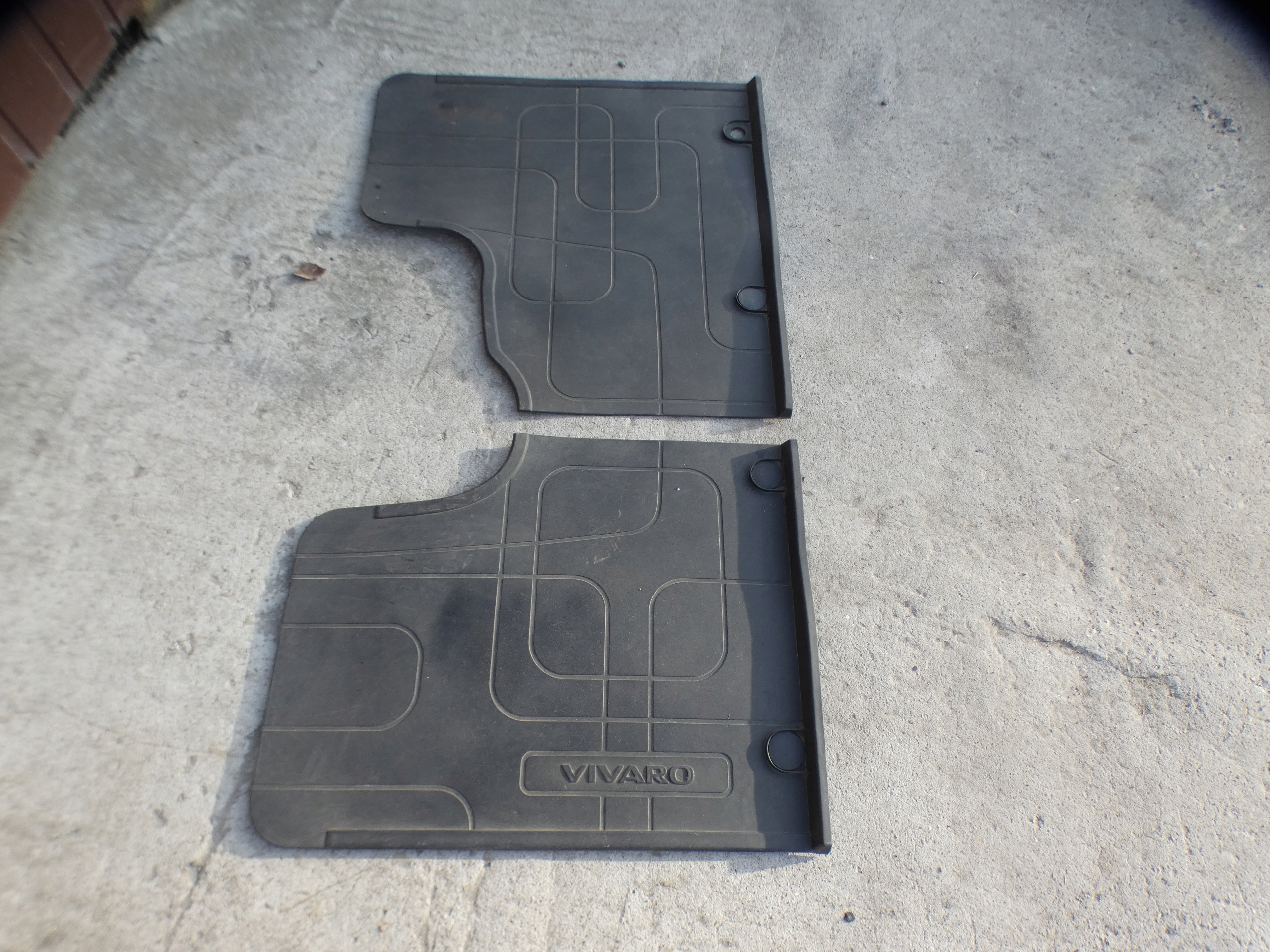 Opel Vivaro mats samochodowe 95599414 left right