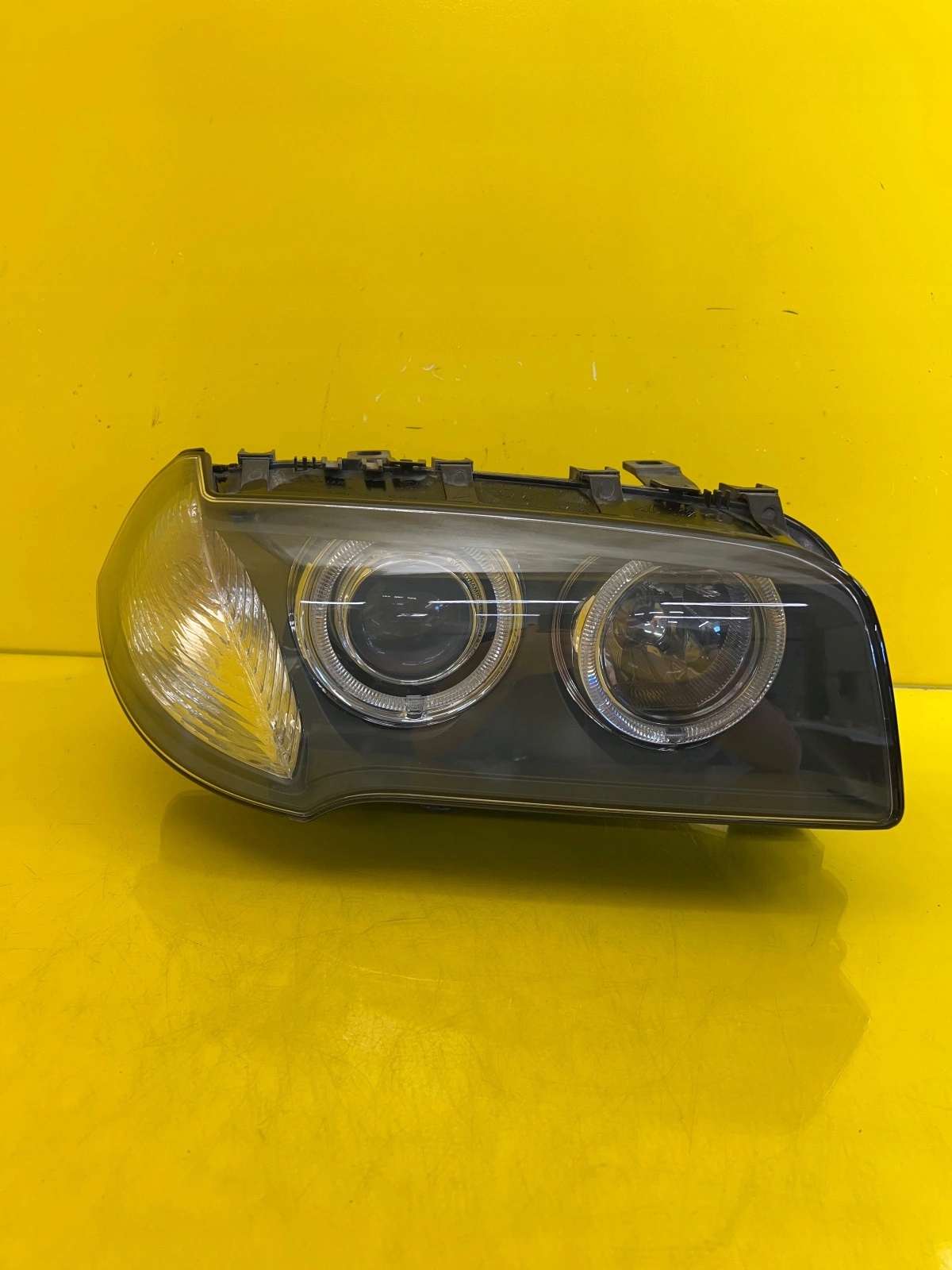 light right BMW X3 E83 Bi-Xenon Dynamic positioning complete