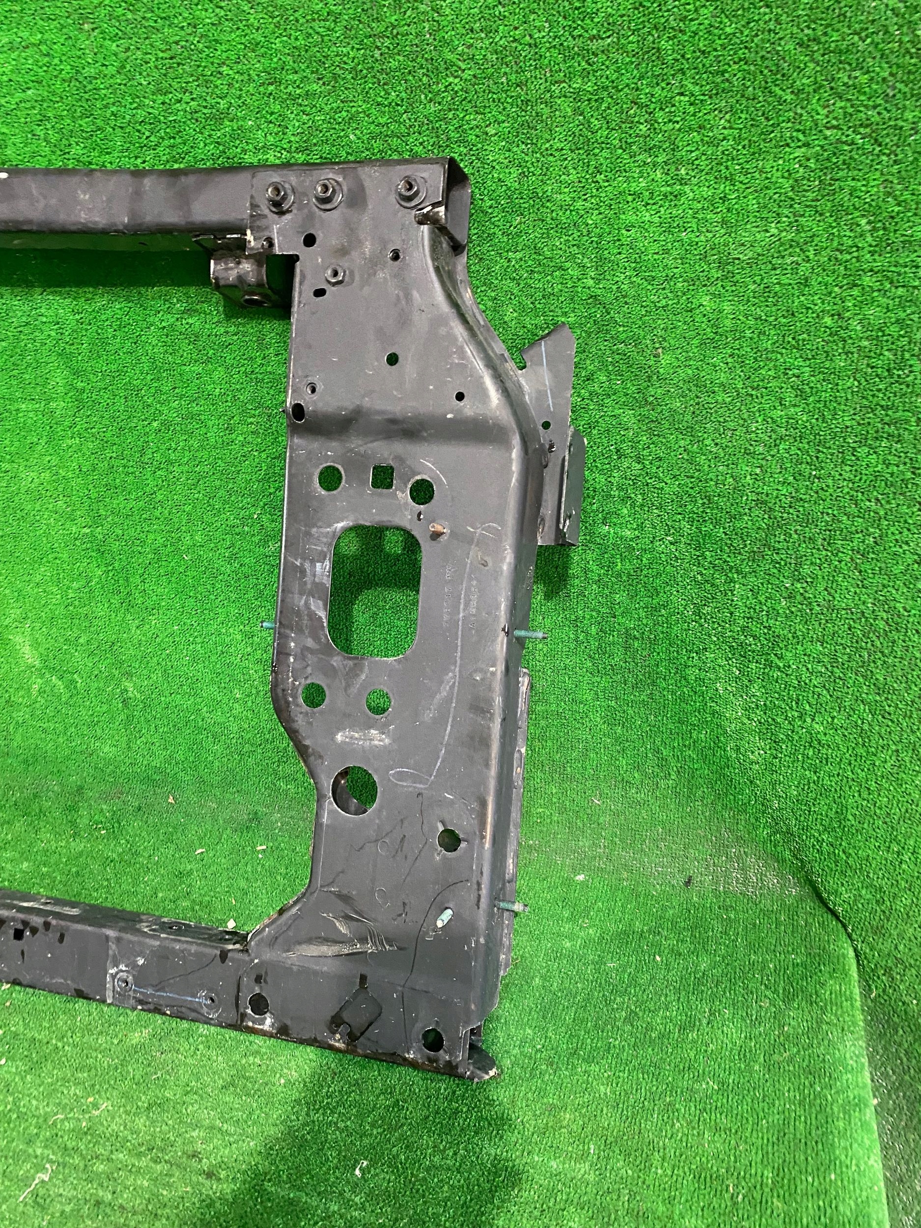 support panel for radiators front pillar iron JEEP GRAND CHEROKEE KL 18