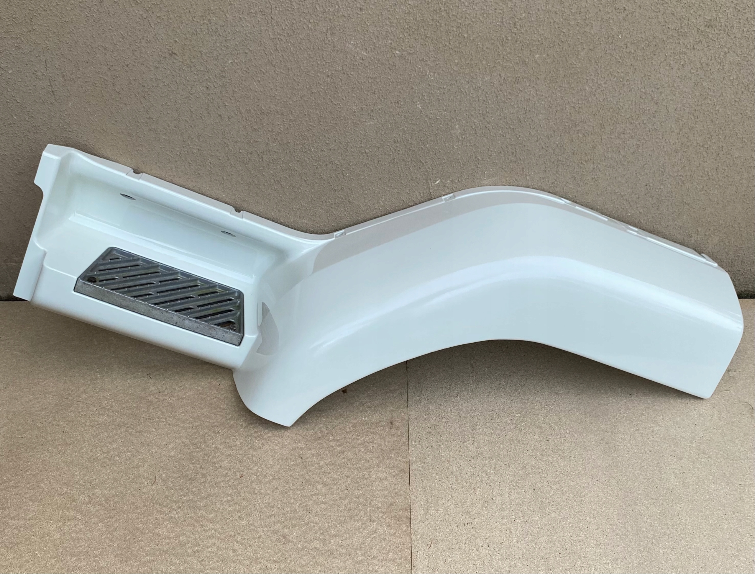 STOPIEŃ STOPNICA LH DAF LF EURO5 5010544617