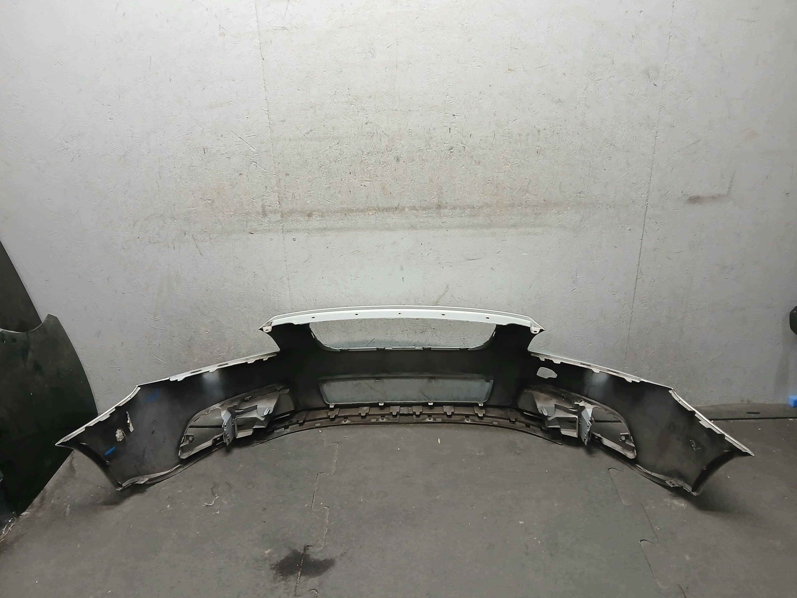 bumper front VOLVO V70 V-70 V 70 III 3 07