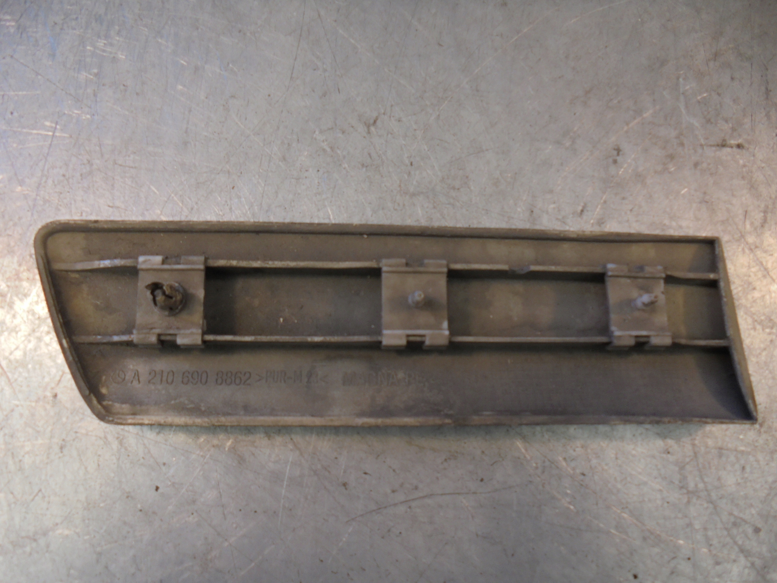MODANATURA PARAFANGO PP MERCEDES W210 2106908862
