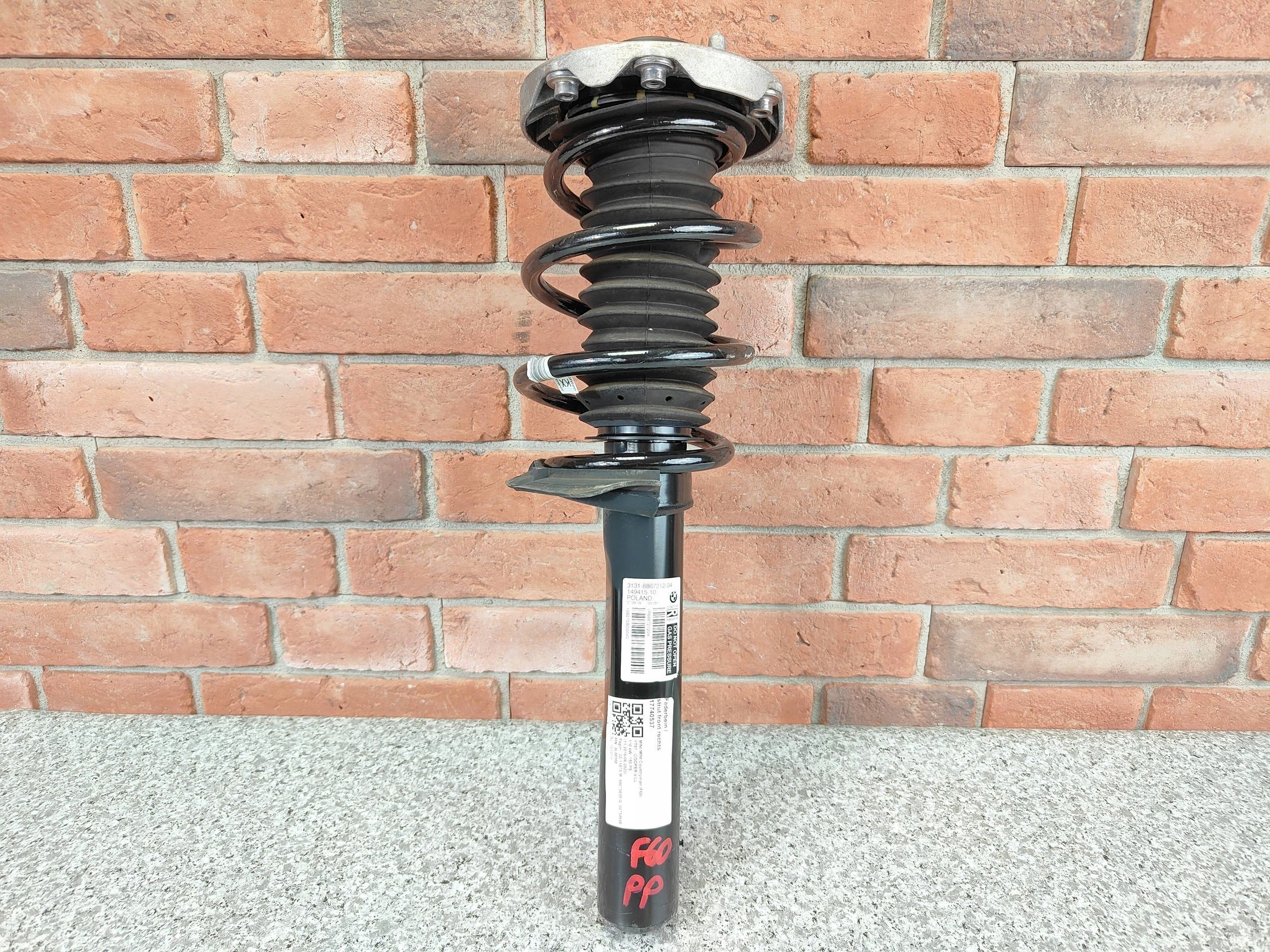 амортизатор правый передний MINI COOPER COUNTRYMAN F60 6867212