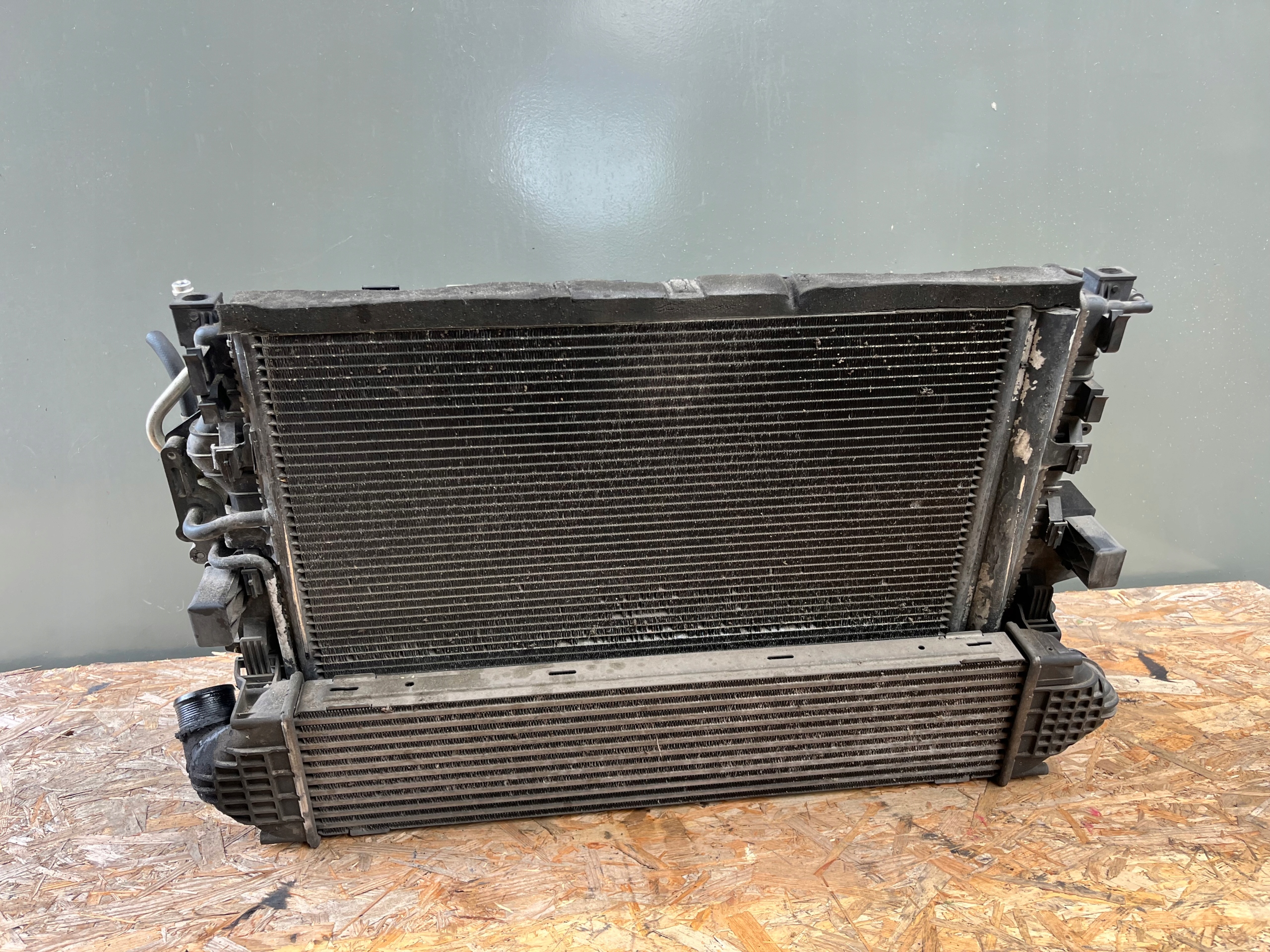 KOMPLET radiateur Z WENTYLATOREM FORD S-MAX