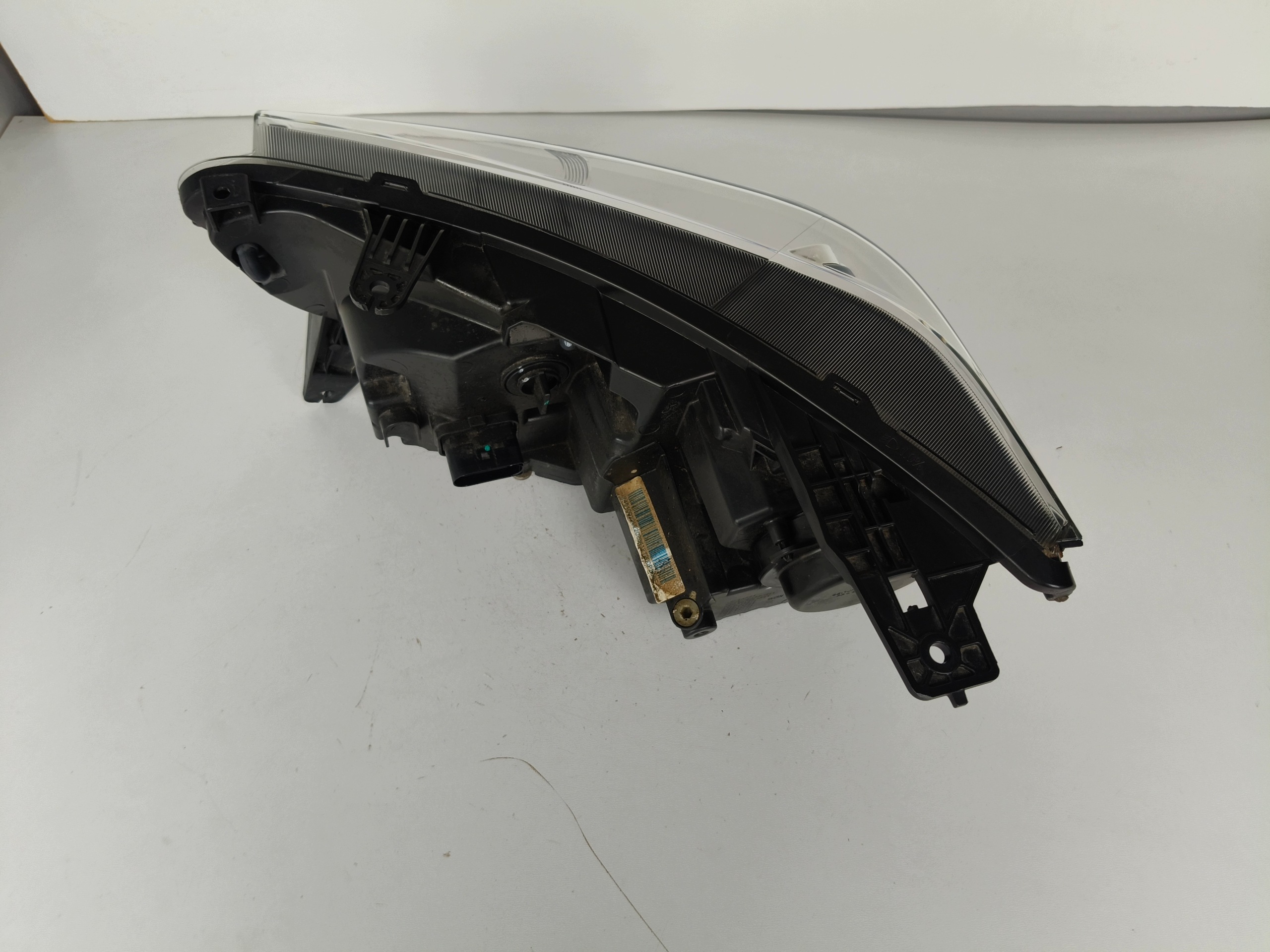 far desna REFLEKTOR JAC 8 PRO XENON LED