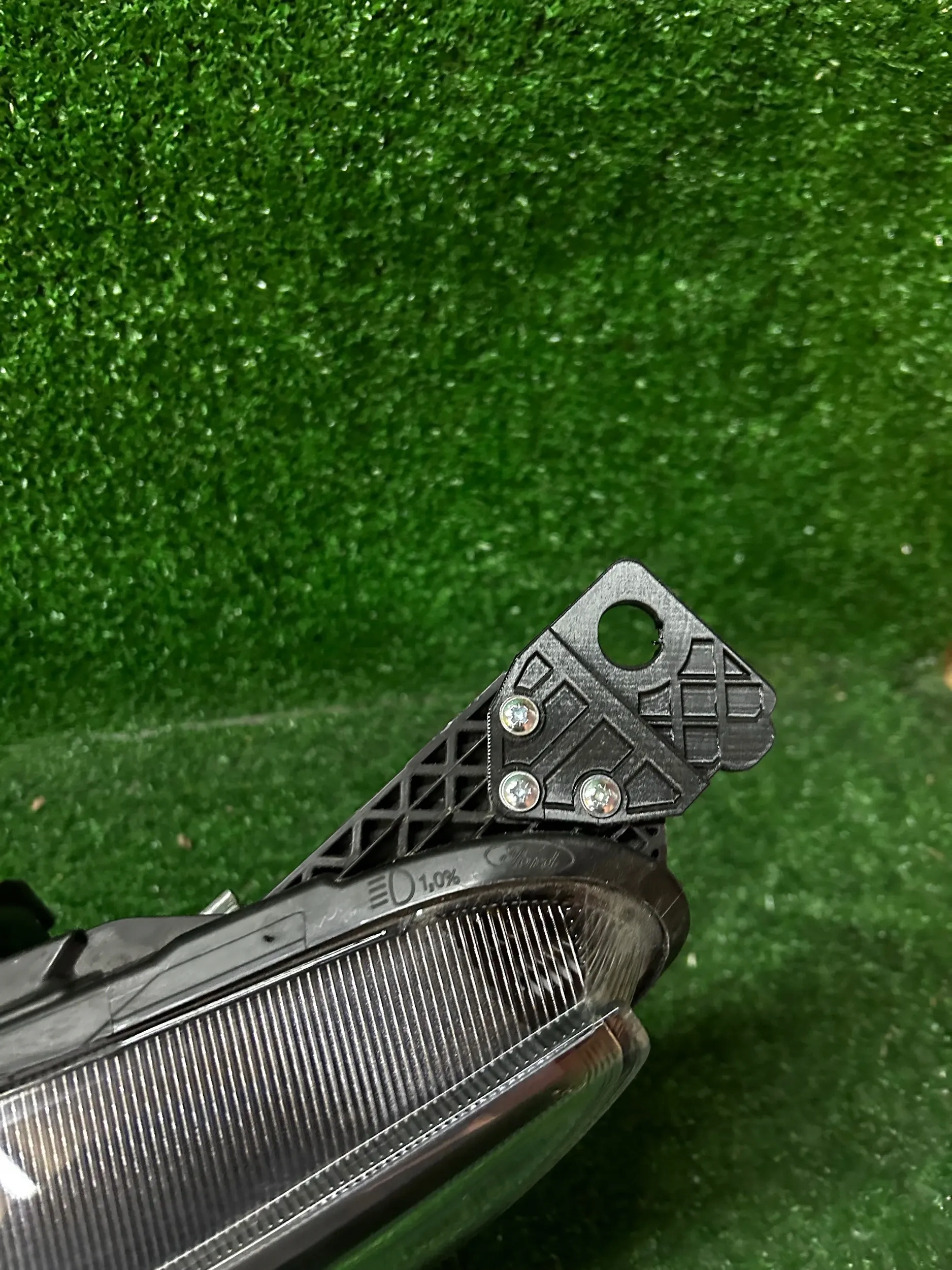 REFLEKTOR links FORD FOCUS MK4