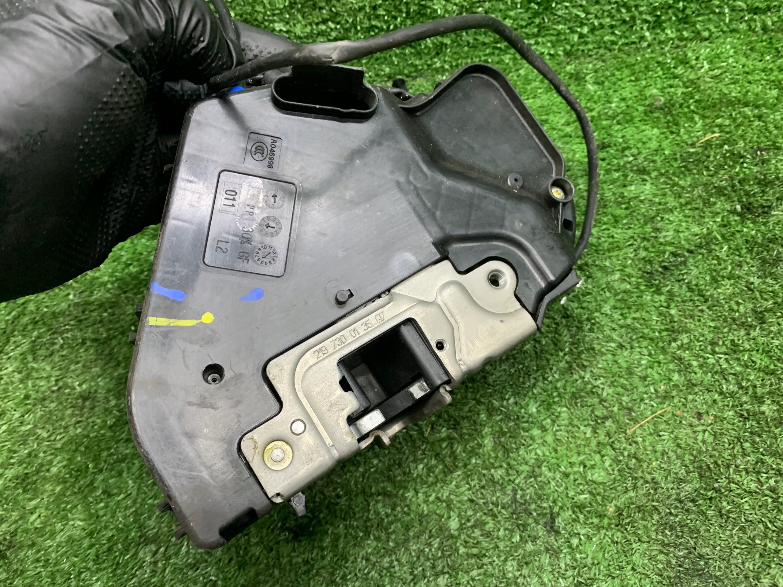 MERCEDES CLS W219 lock door left rear part 2197300135