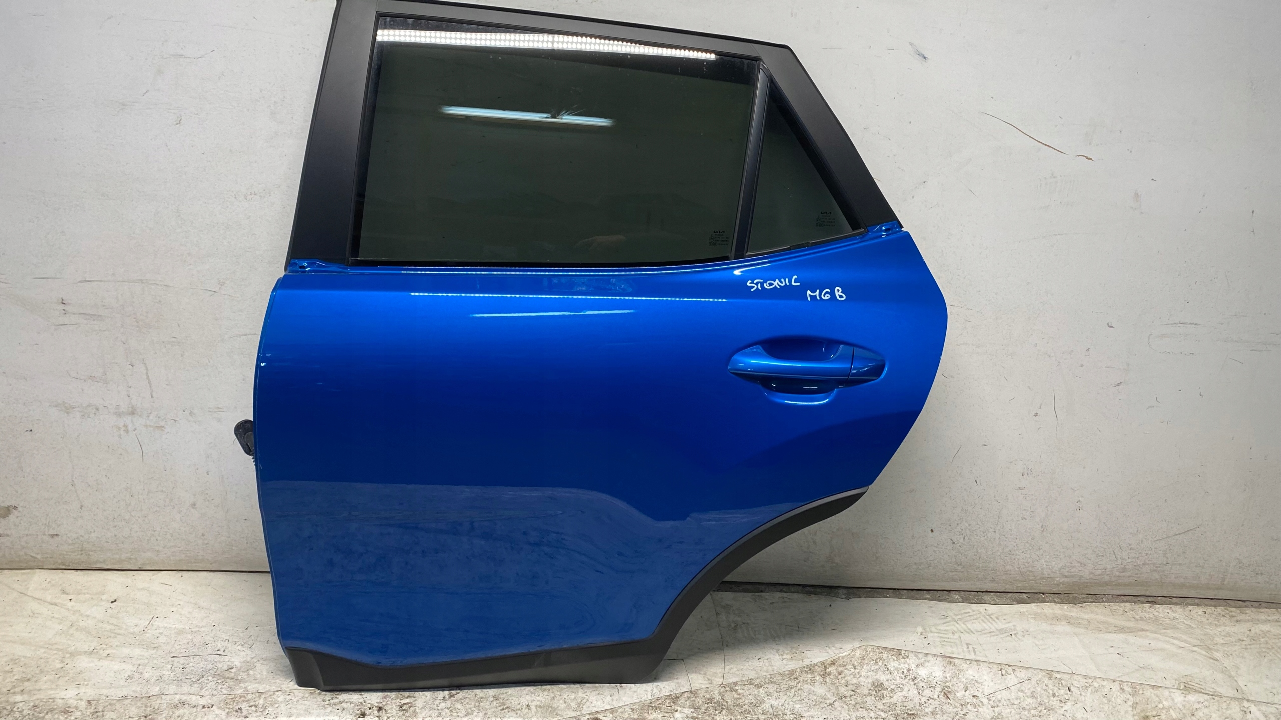 KIA STONIC LIFT door left left rear part rear. SPB 21-24