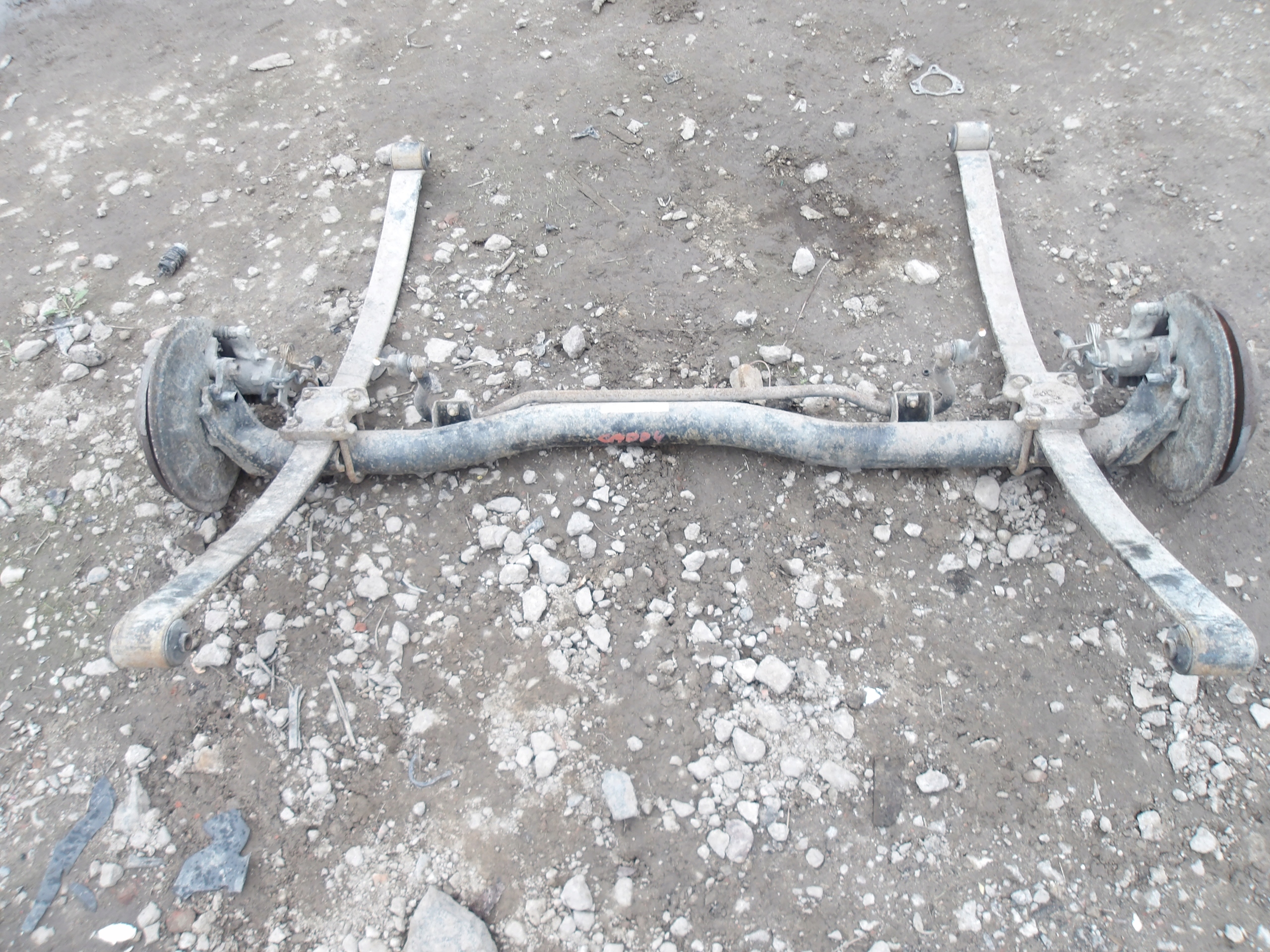 BELKA OŚ TYŁ TYLNA ZAWIESZENIA RESOR VW CADDY 2K 2009