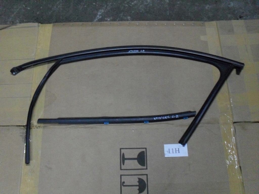 STINGER LISTWA ZGARNIAJACA DRZWI LEWA PRZOD TYL Part manufacturer Kia OE