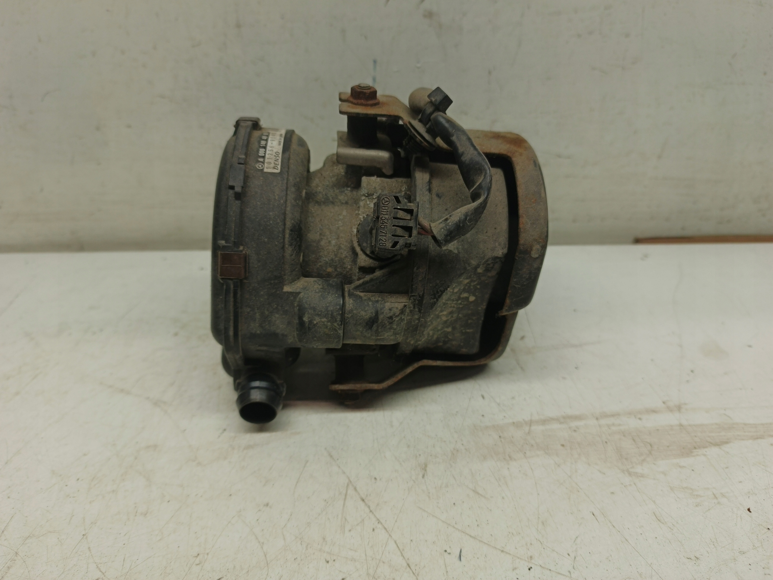 MERCEDES W168 НАСОС ВТОРИЧНОГО ВОЗДУХА A0001404085
