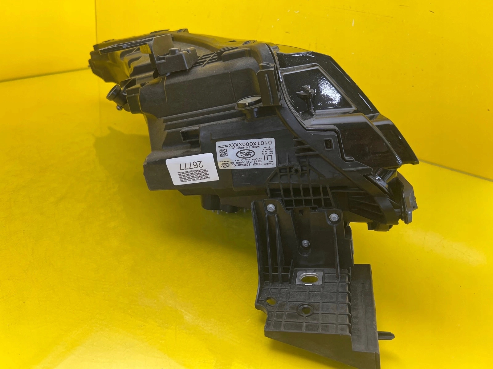 light left Range Rover Sport 3 L461 N9X2-13W030-CJ