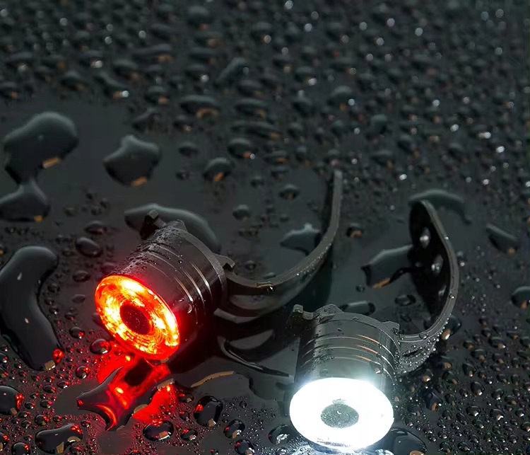 MOCNA LAMPKA LED ROWEROWA 200lm TYLNA OKRĄGŁA WODOODPORNA Źródło światła dioda LED