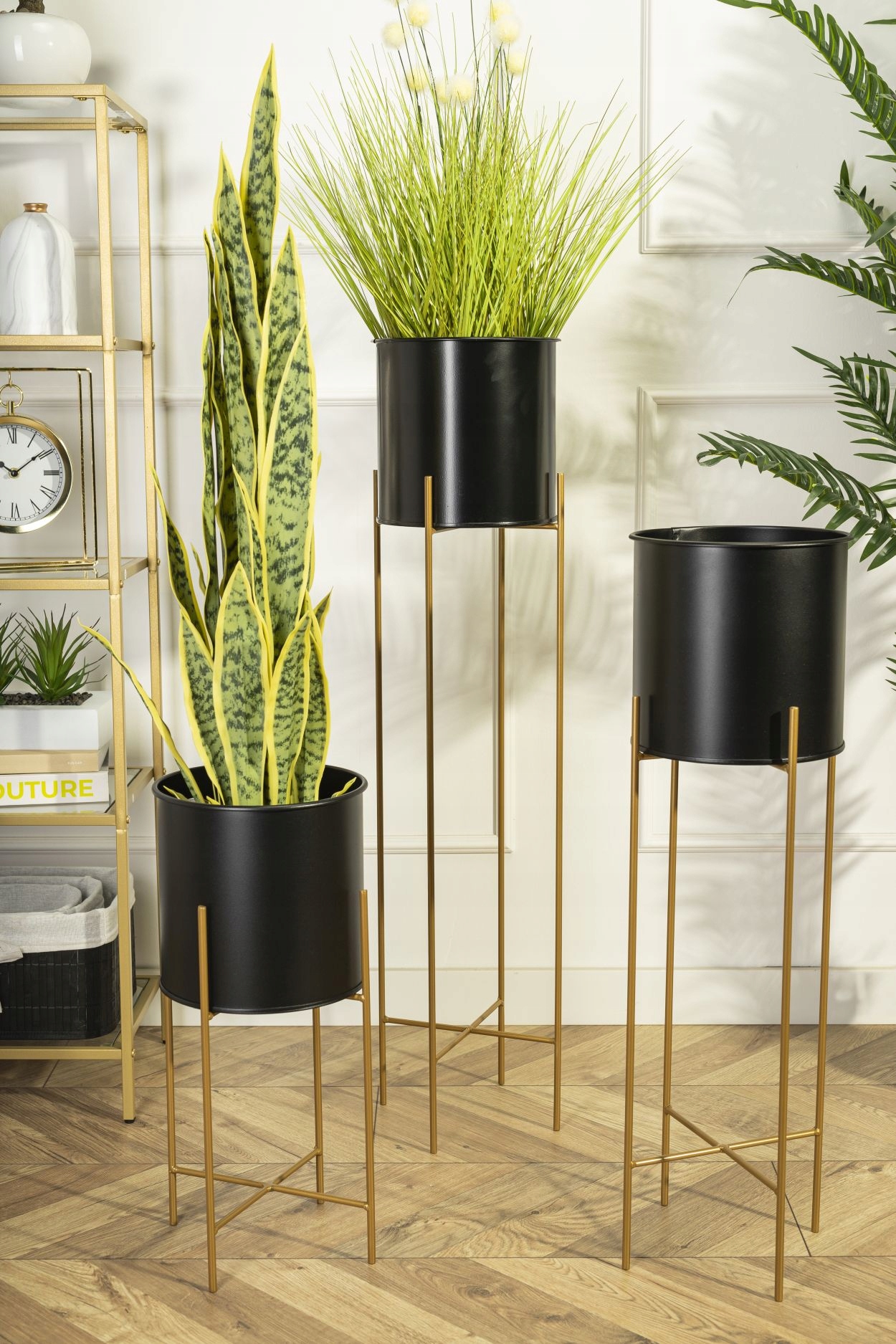 METALOWY ZŁOTY KWIETNIK Z DONICZKĄ NA ROŚLINY 95cm Maks. szerokość 17 cm