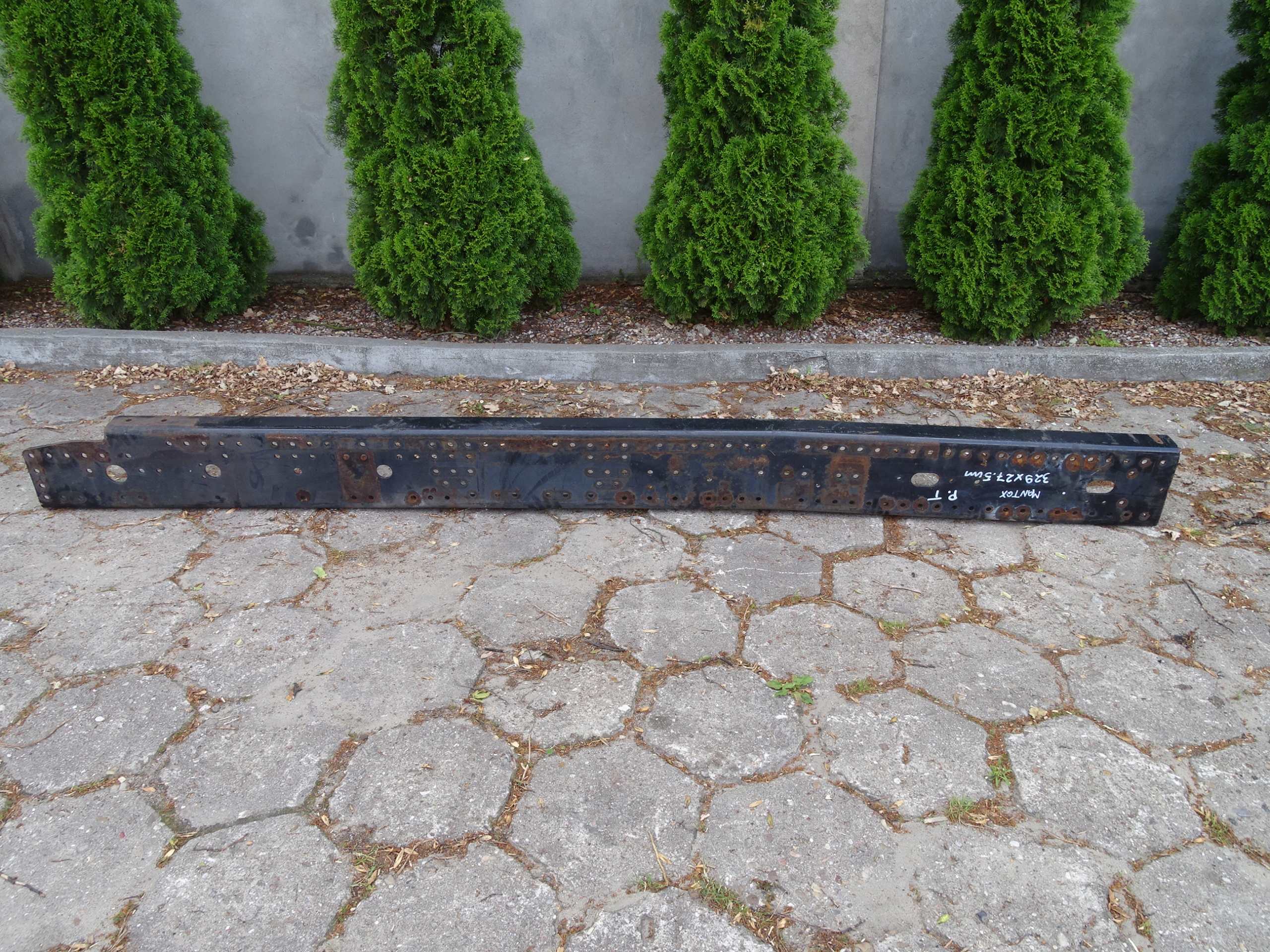 MAN TGX E4 E5 RAMA PRAWA BOK RAMY 329x27 5 CM 136