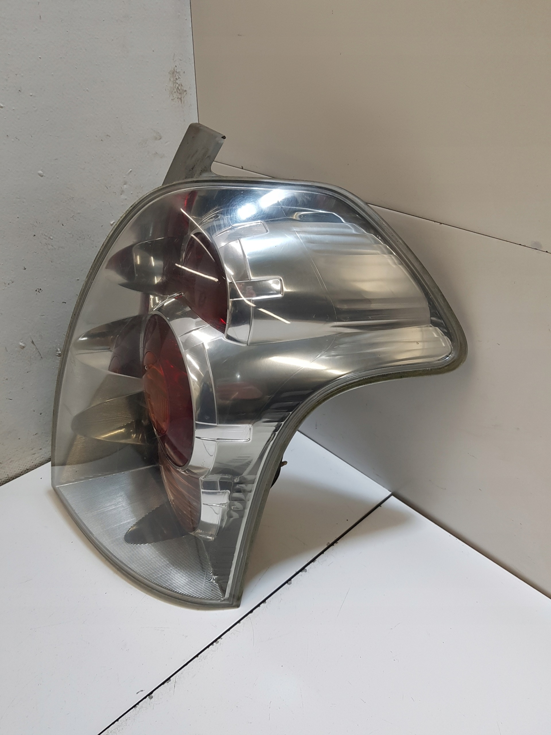 light right rear TOYOTA AVENSIS VERSO