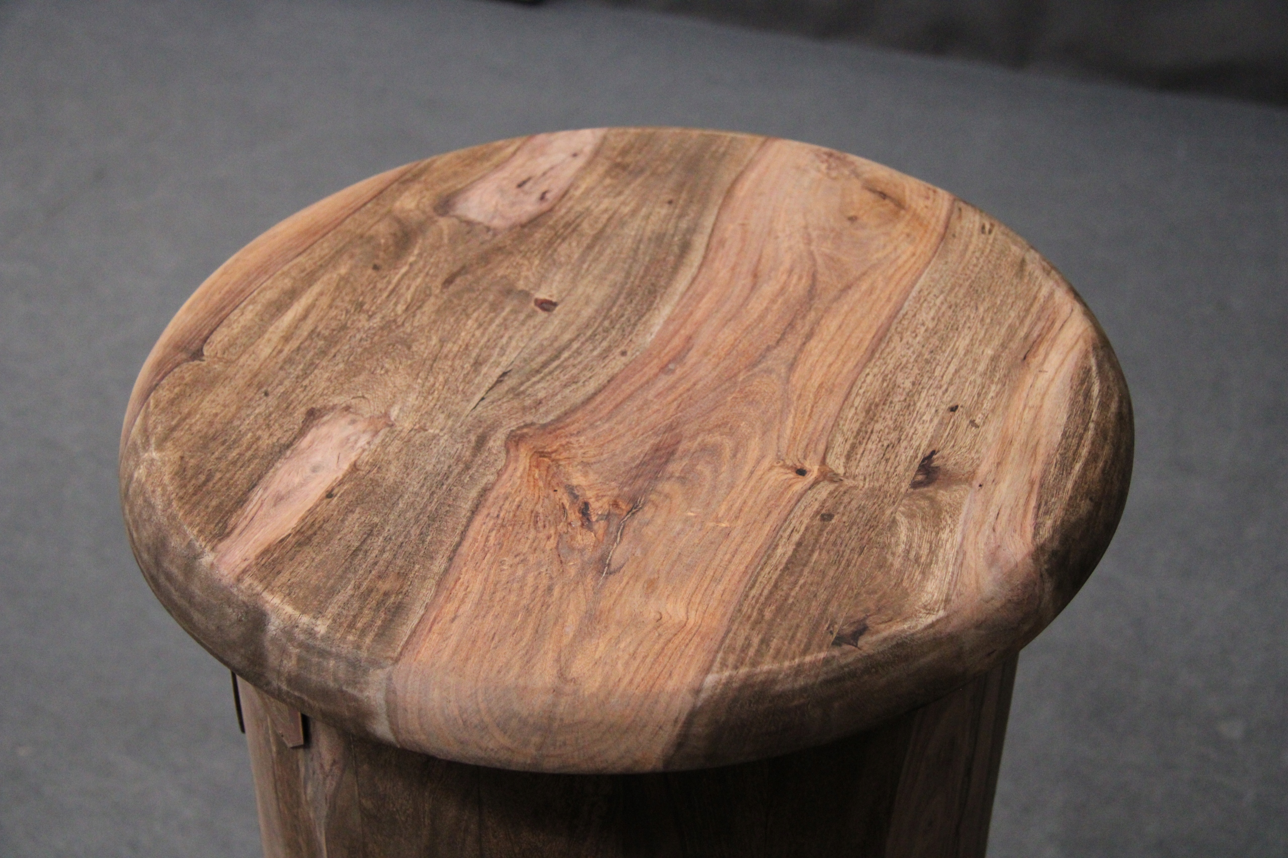 Komoda Drewniana Palisander Stolik Okrągły LEEDS Szerokość mebla 45 cm