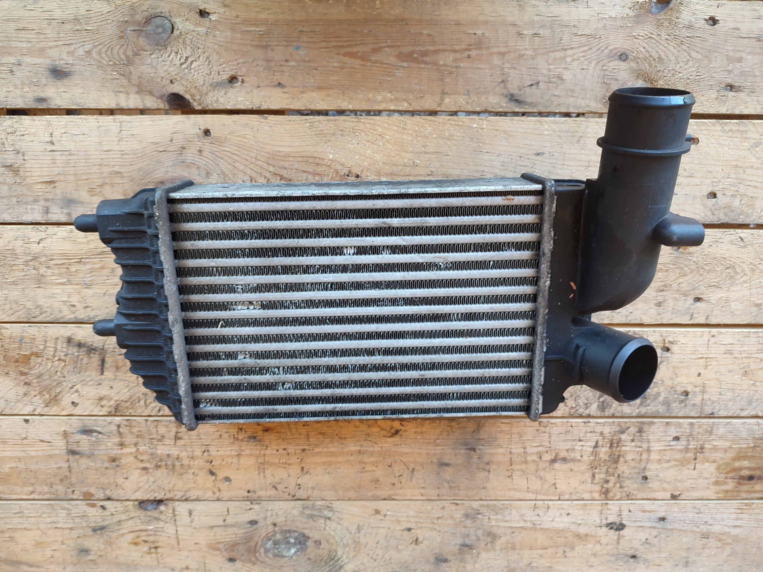 radiator intercooler MERCEDES SPRINTER 110 kW 2.2 CDI 2008r.