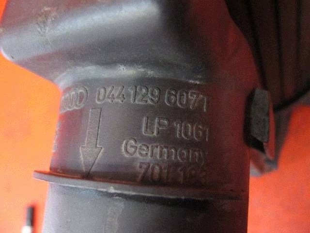 VW VOLKSWAGEN TRANSPORTER T4 2.4 D AAB Gehäuse filter luft 074129618A