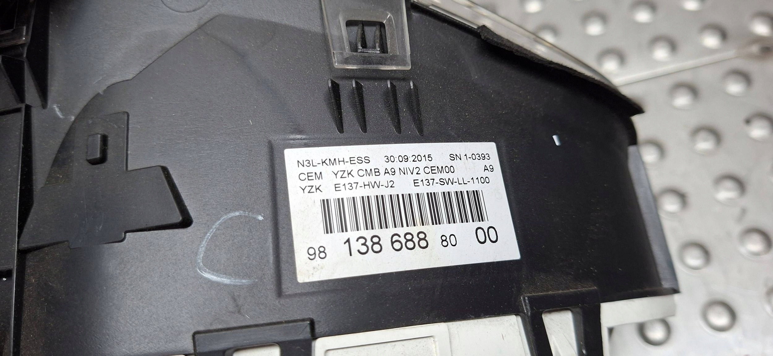 dials 9813868880 PEUGEOT 208 1.2 VTI 2012