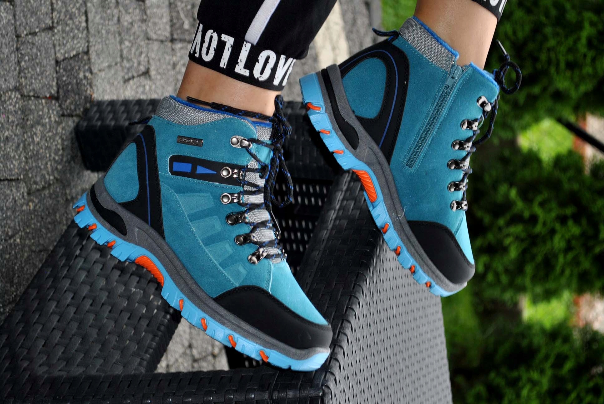 BUT ZIMOWY OCIEPLANY TREKING GÓRSKI TRAPER ŚNIEGIEC SPORT Wysokość niskie