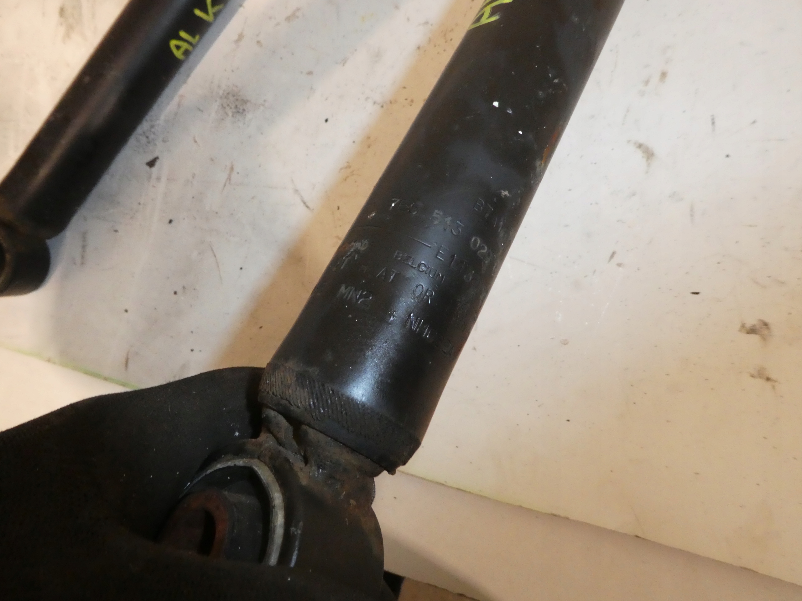 VW T6 HINTEN STOSSDÄMPFER 7E5513029C